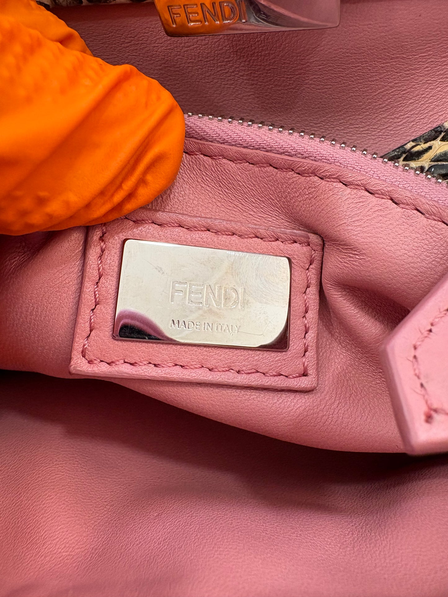 383481 - Fendi Peekabo