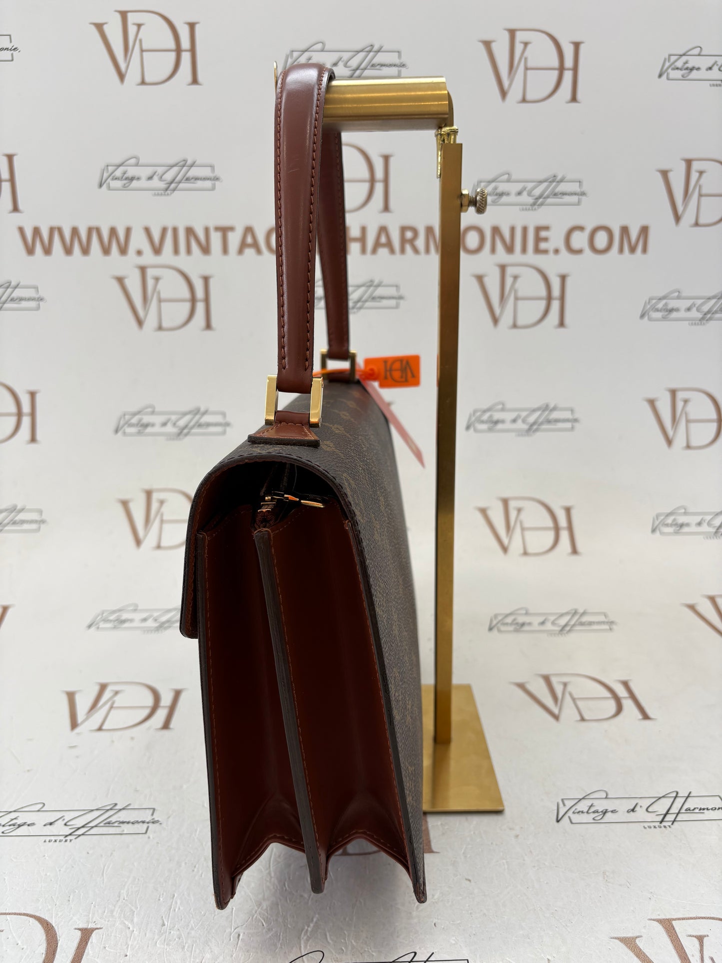 018366 - Louis Vuitton Concorde