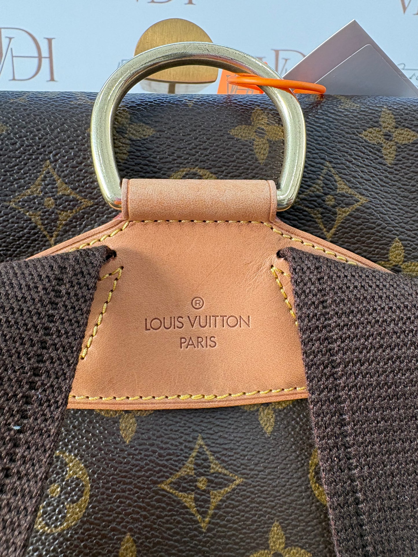 018842 - Louis Vuitton Montsouris GM