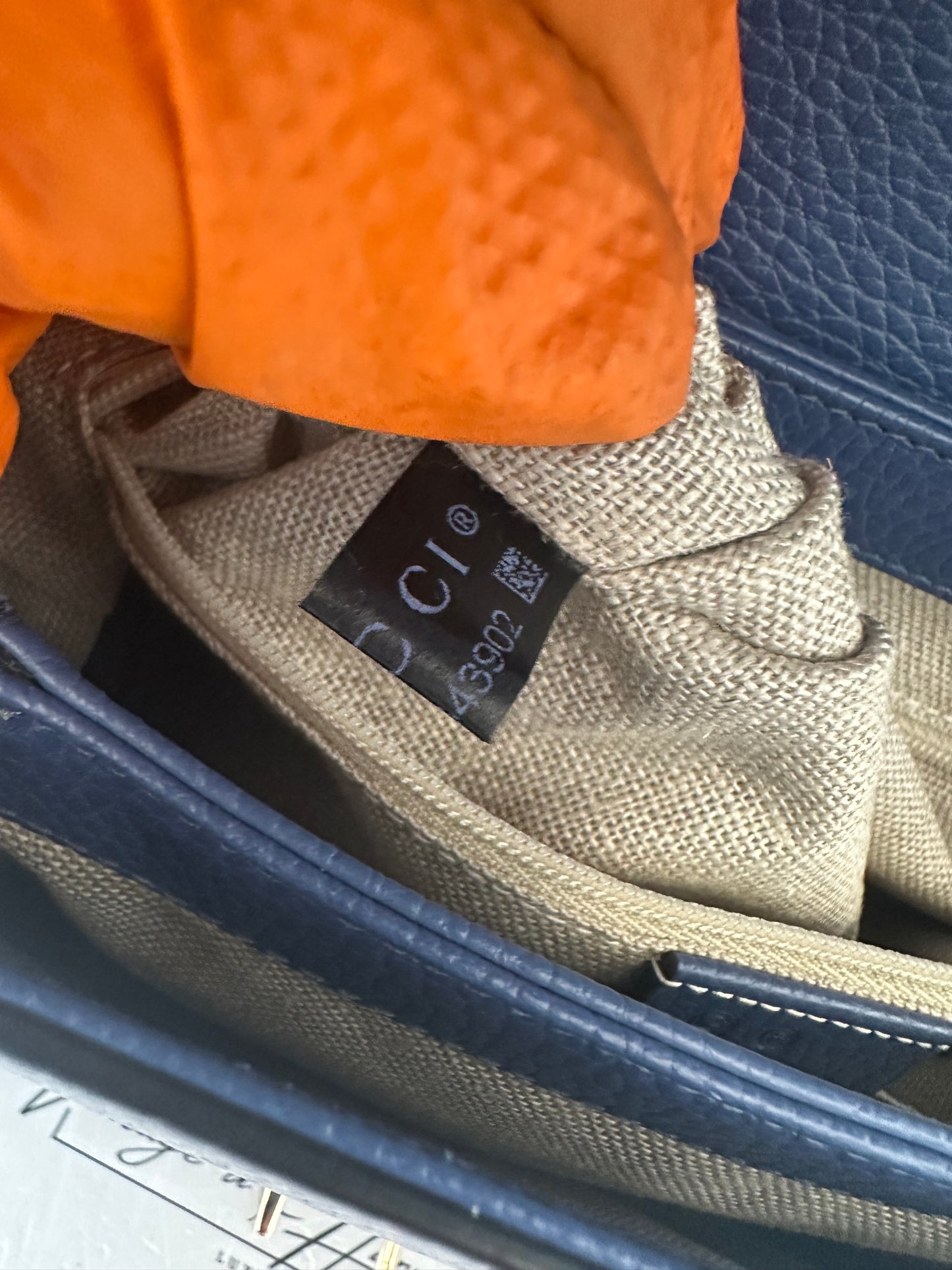 016765 - Gucci Interlocking