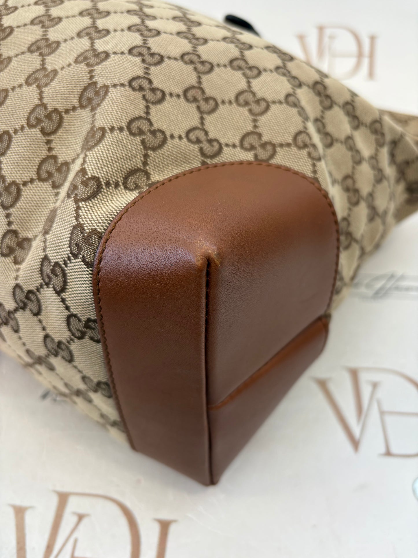 383543 - Gucci Brown