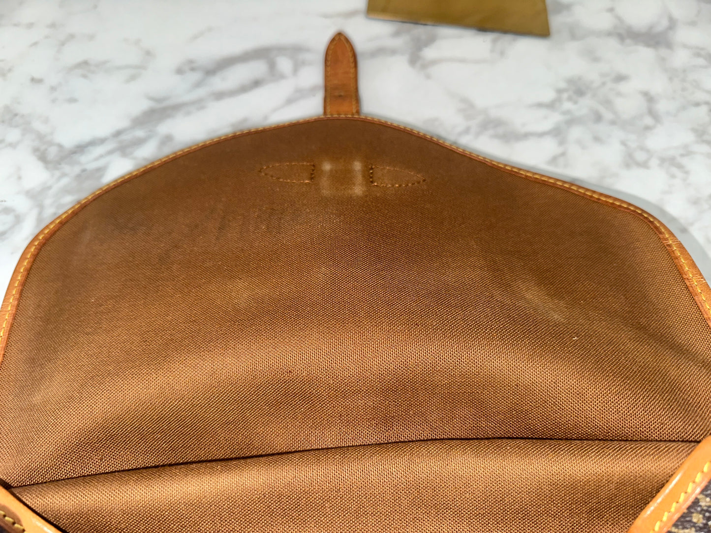 Louis Vuitton Saumur 30