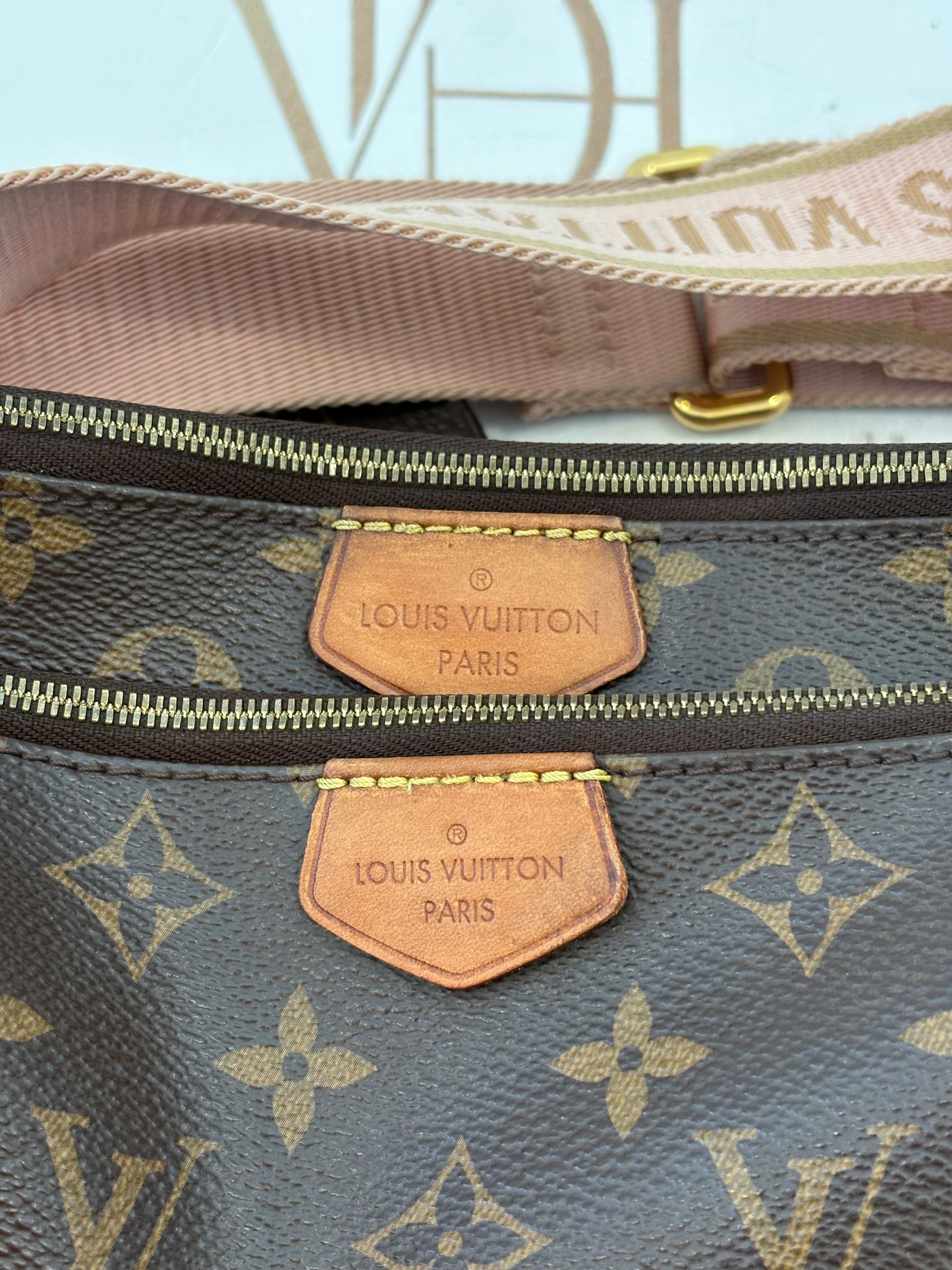 384068 - Louis Vuitton Multipochette