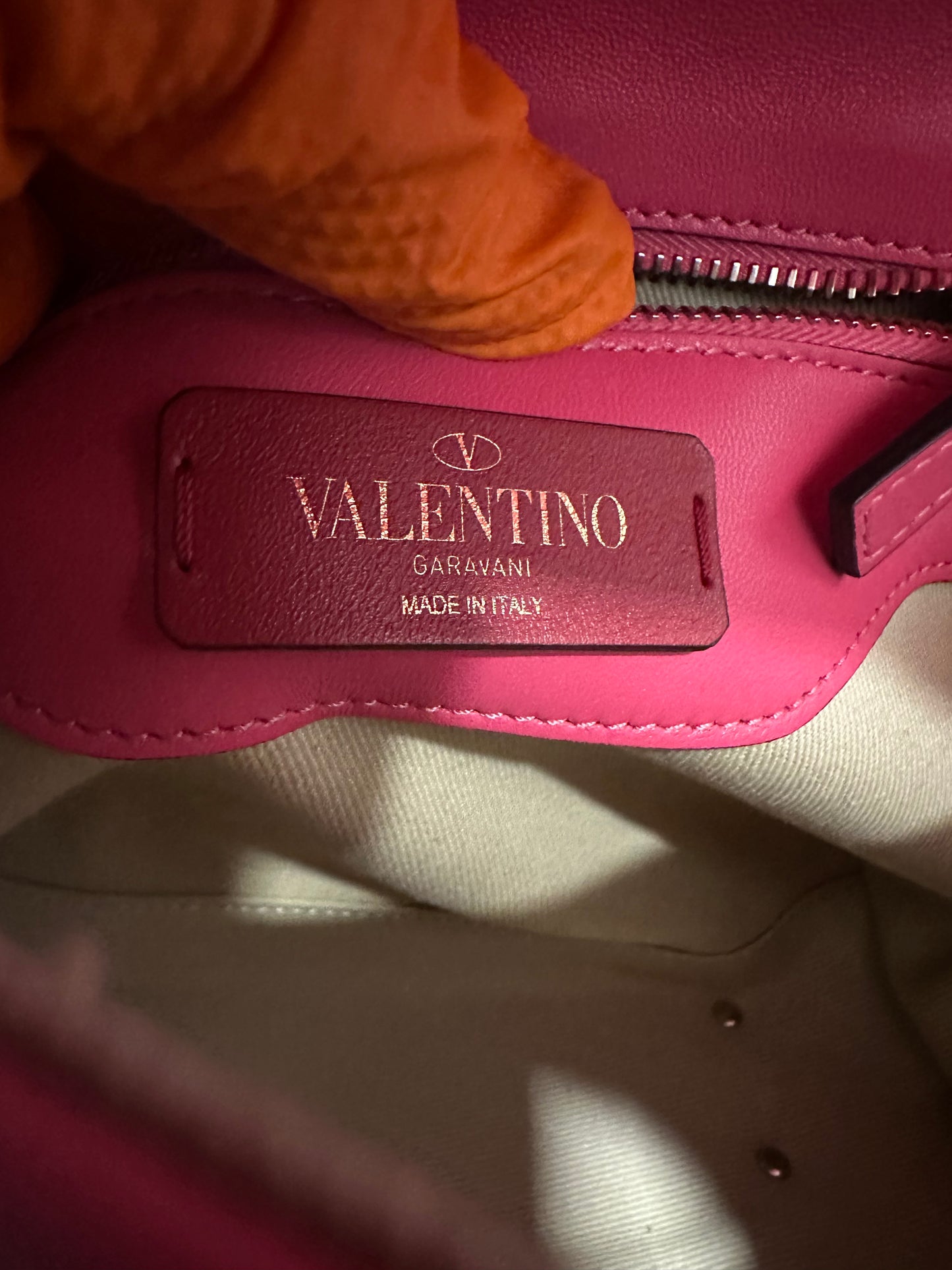 382940 - Valentino Candystud