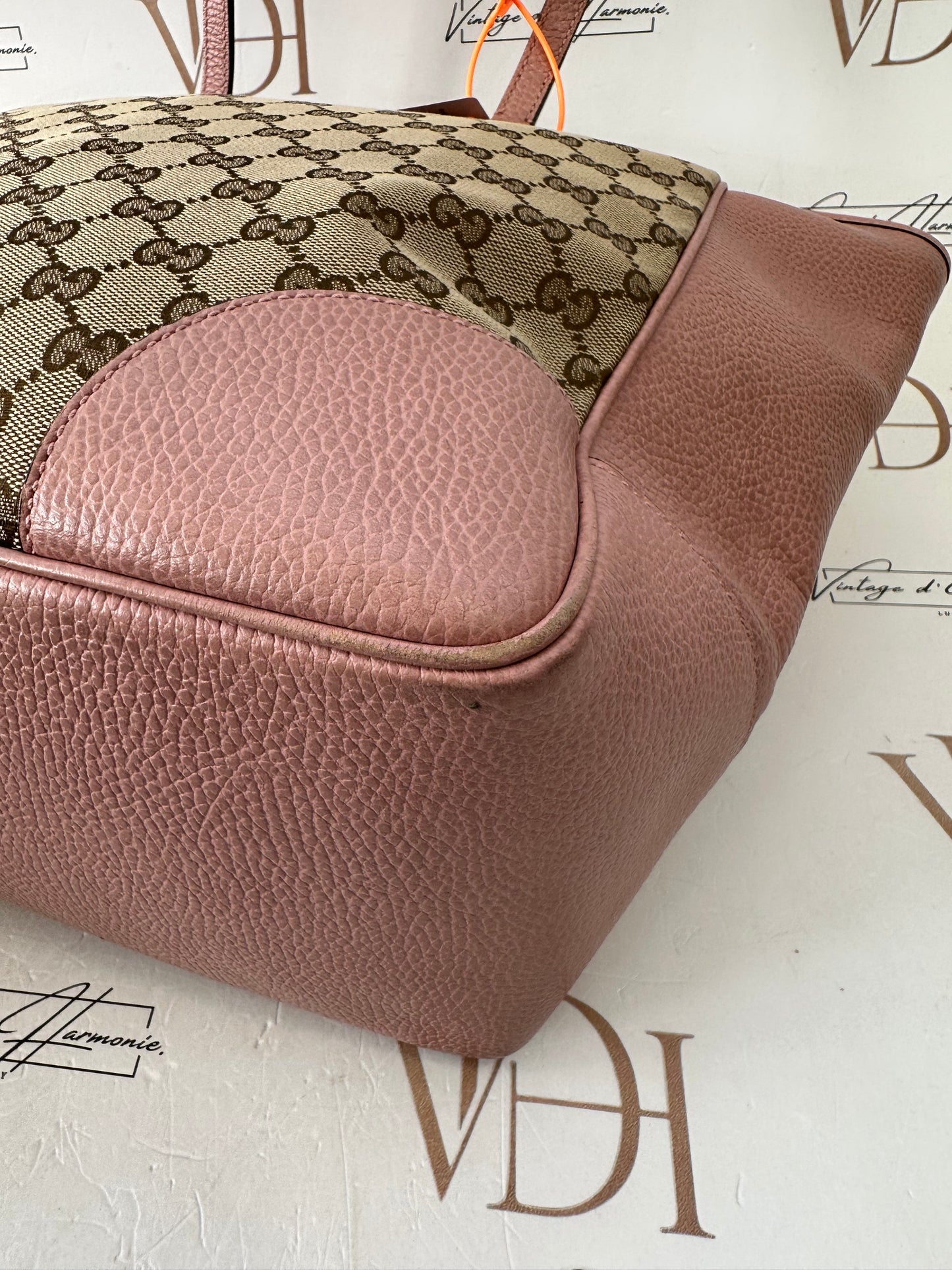 382878 - Gucci Bree