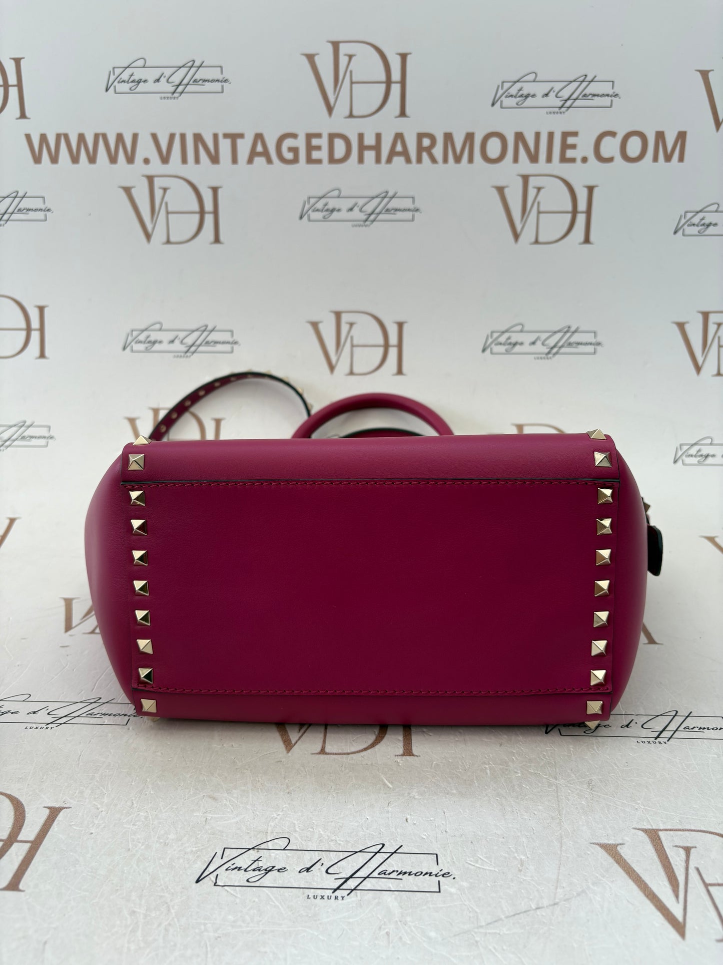 384150 - Valentino Rockstud