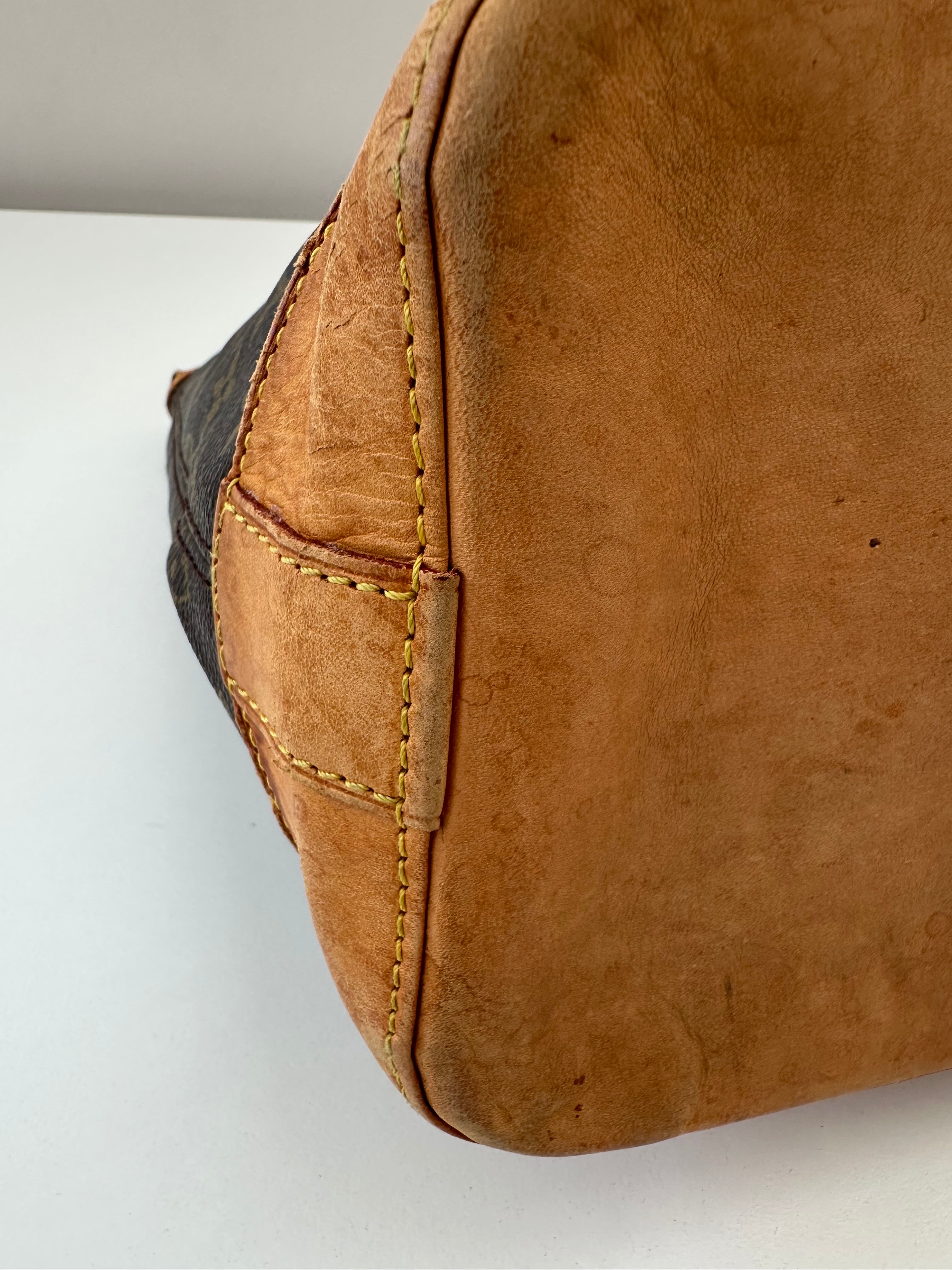 Louis Vuitton Lockit Vertical