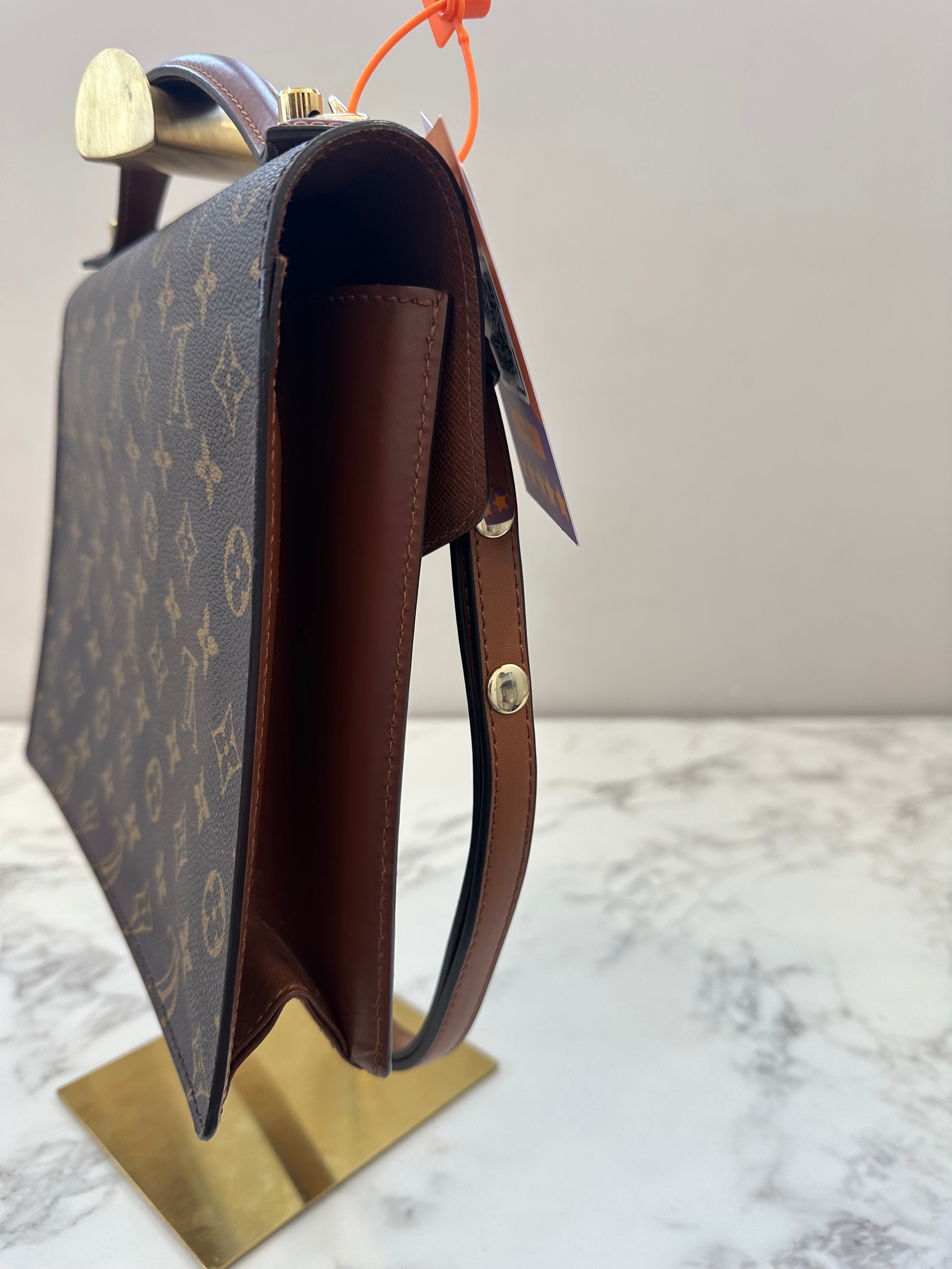 Louis Vuitton Monceau 28