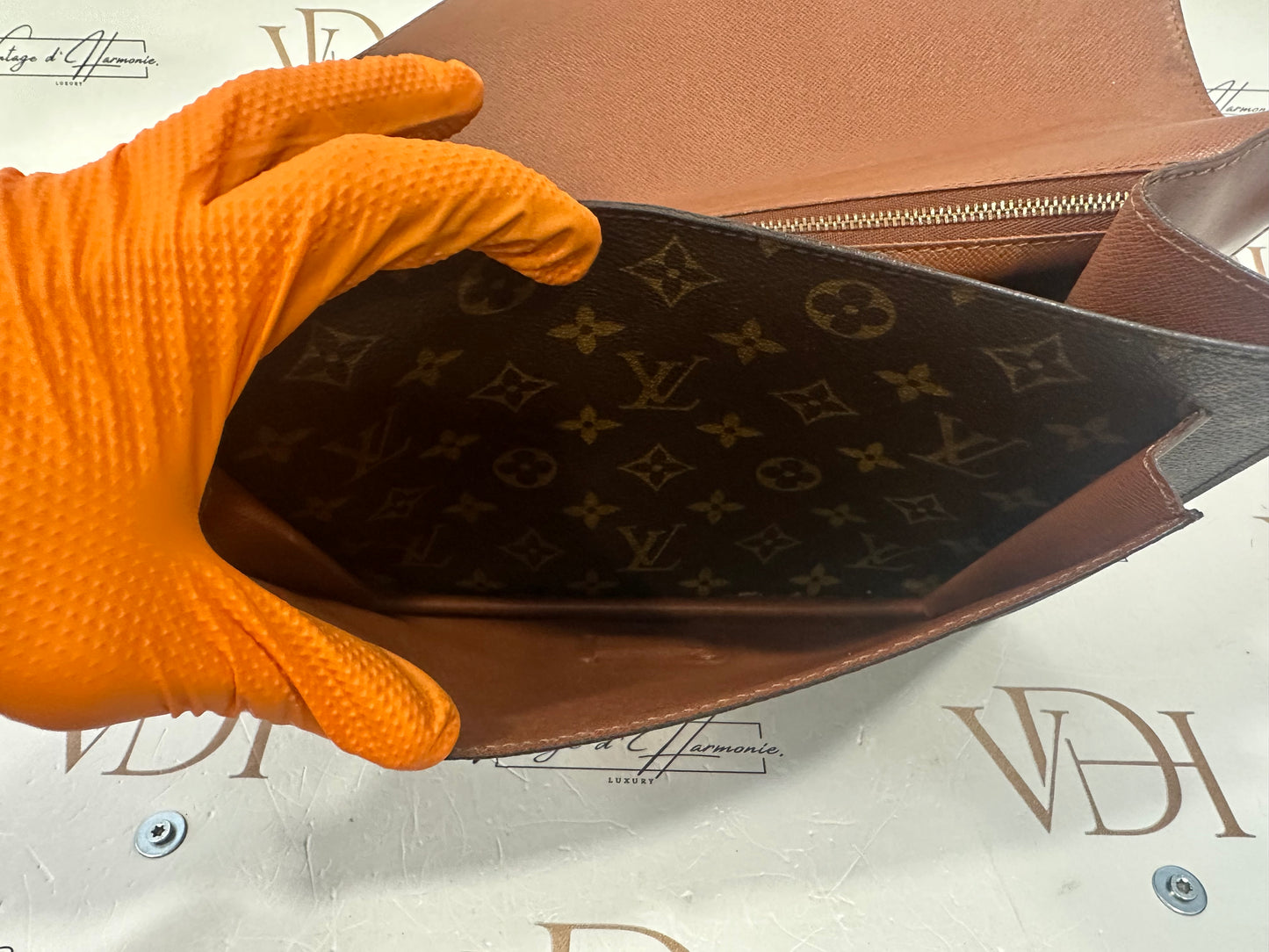 016949 - Louis Vuitton Monceau 28