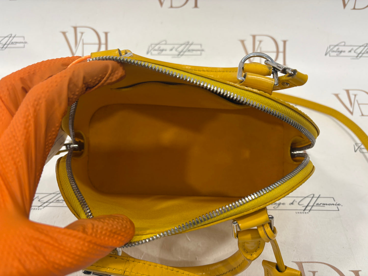 384016 - Louis Vuitton Alma BB