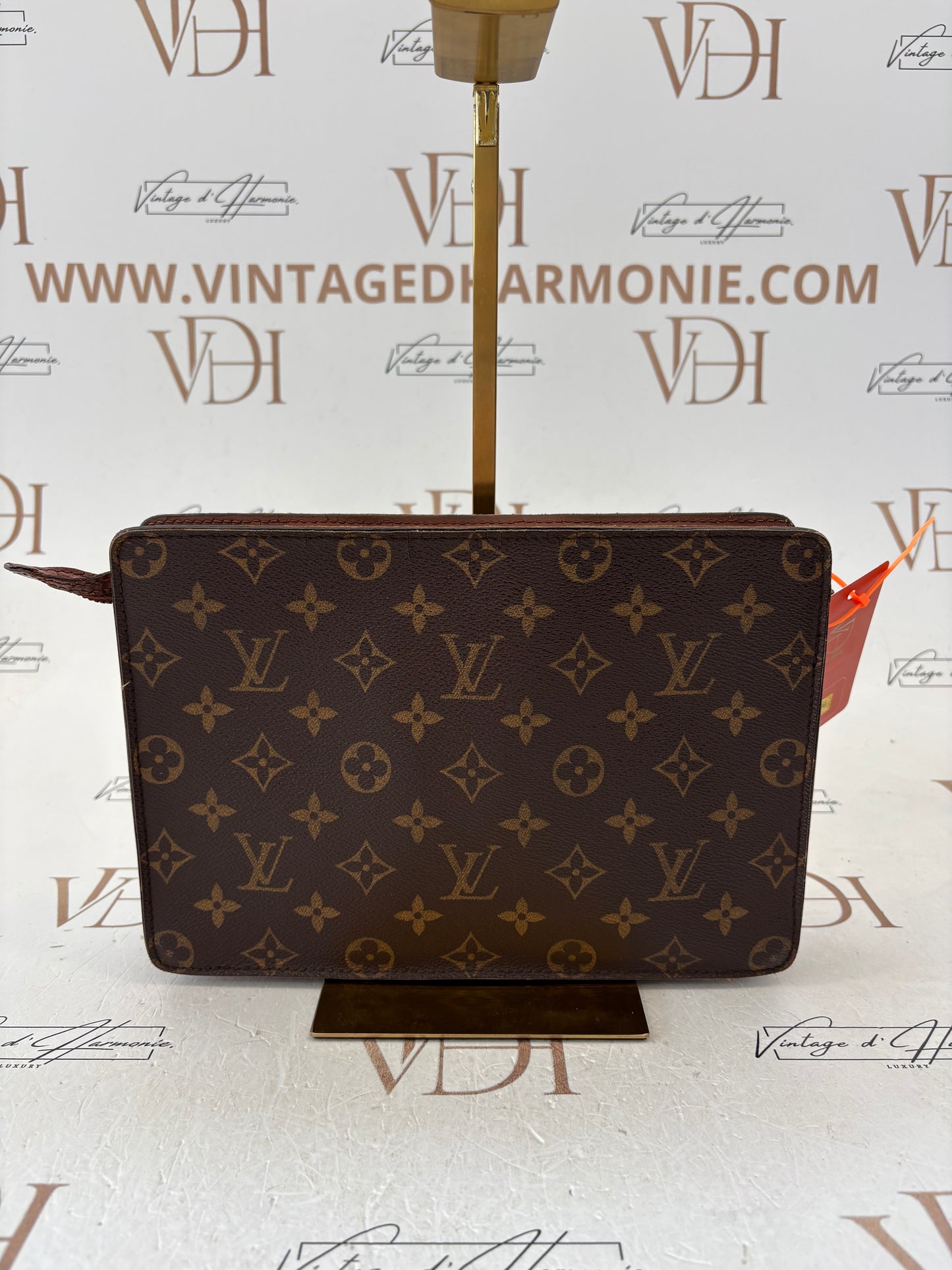 018390 - Louis Vuitton Pochette Homme