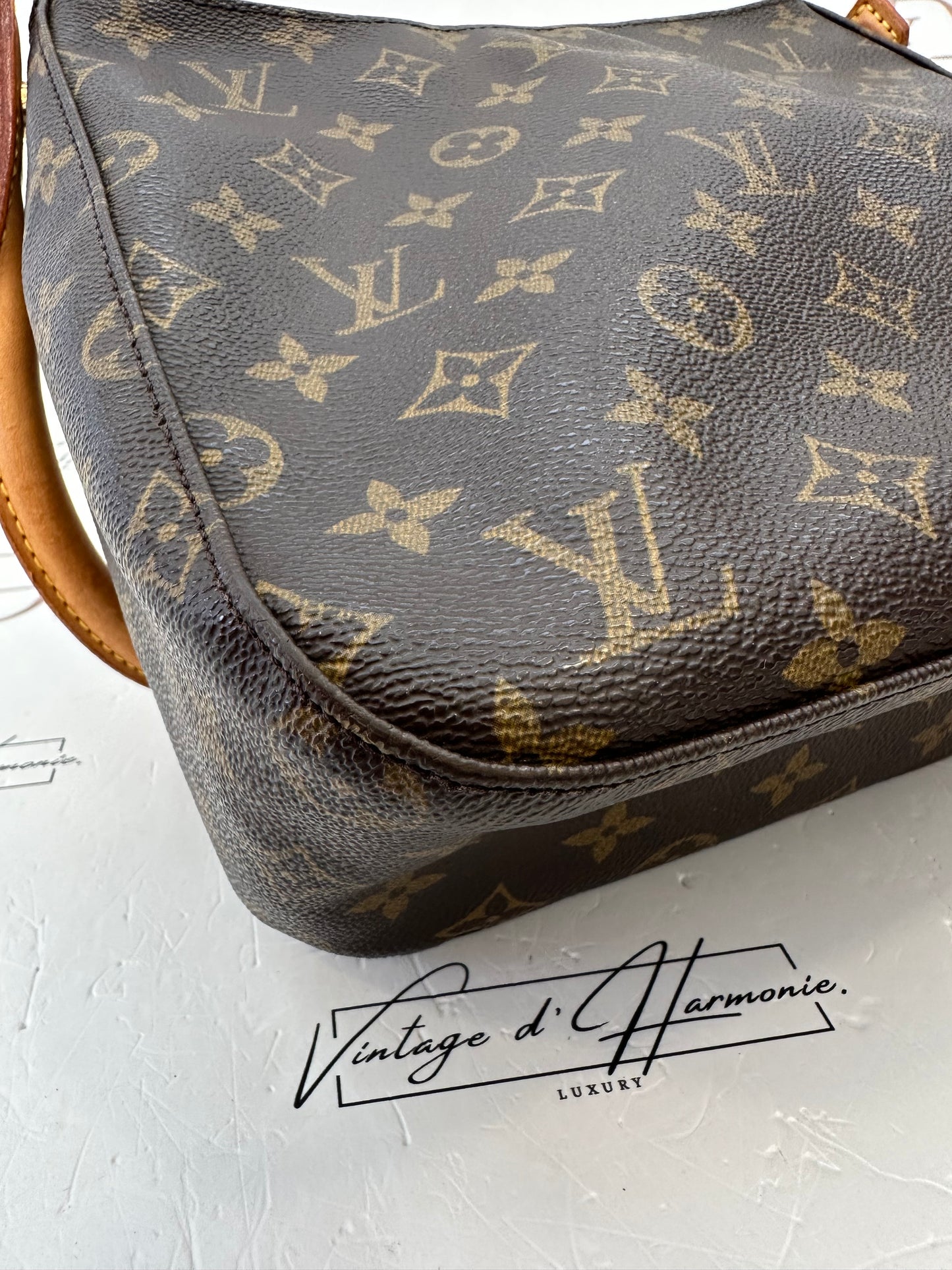 017768 - Louis Vuitton Looping MM