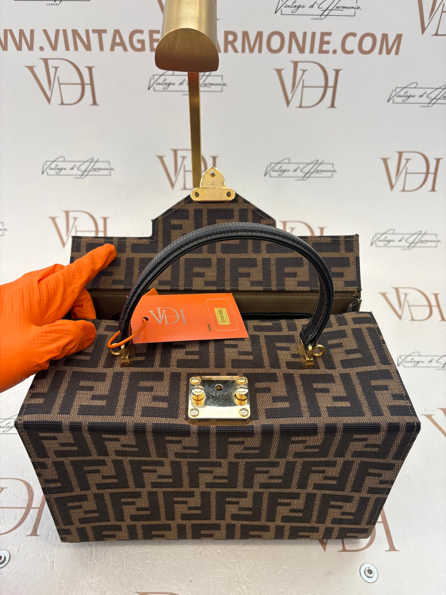 018105 - Fendi Brown Zucca