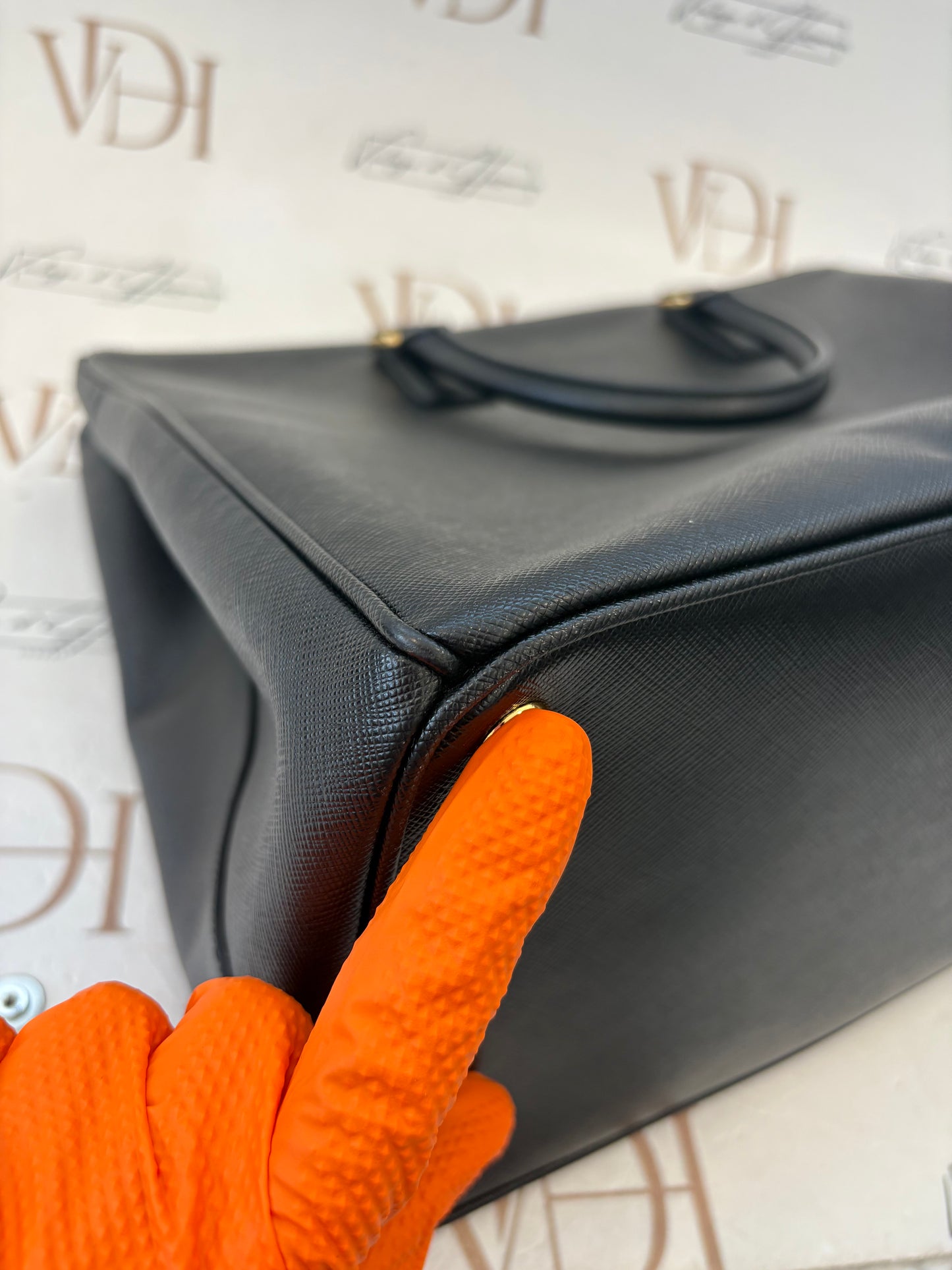 383817 - Prada Galleria GM Black