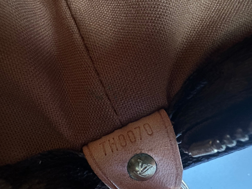 Louis Vuitton Cabas Mezzo