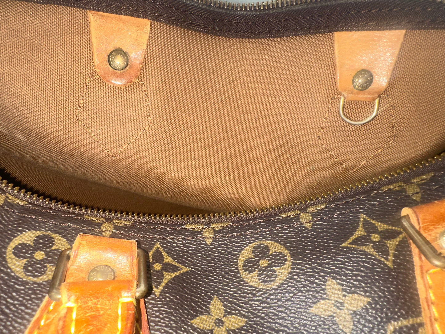 Louis Vuitton Speedy 30