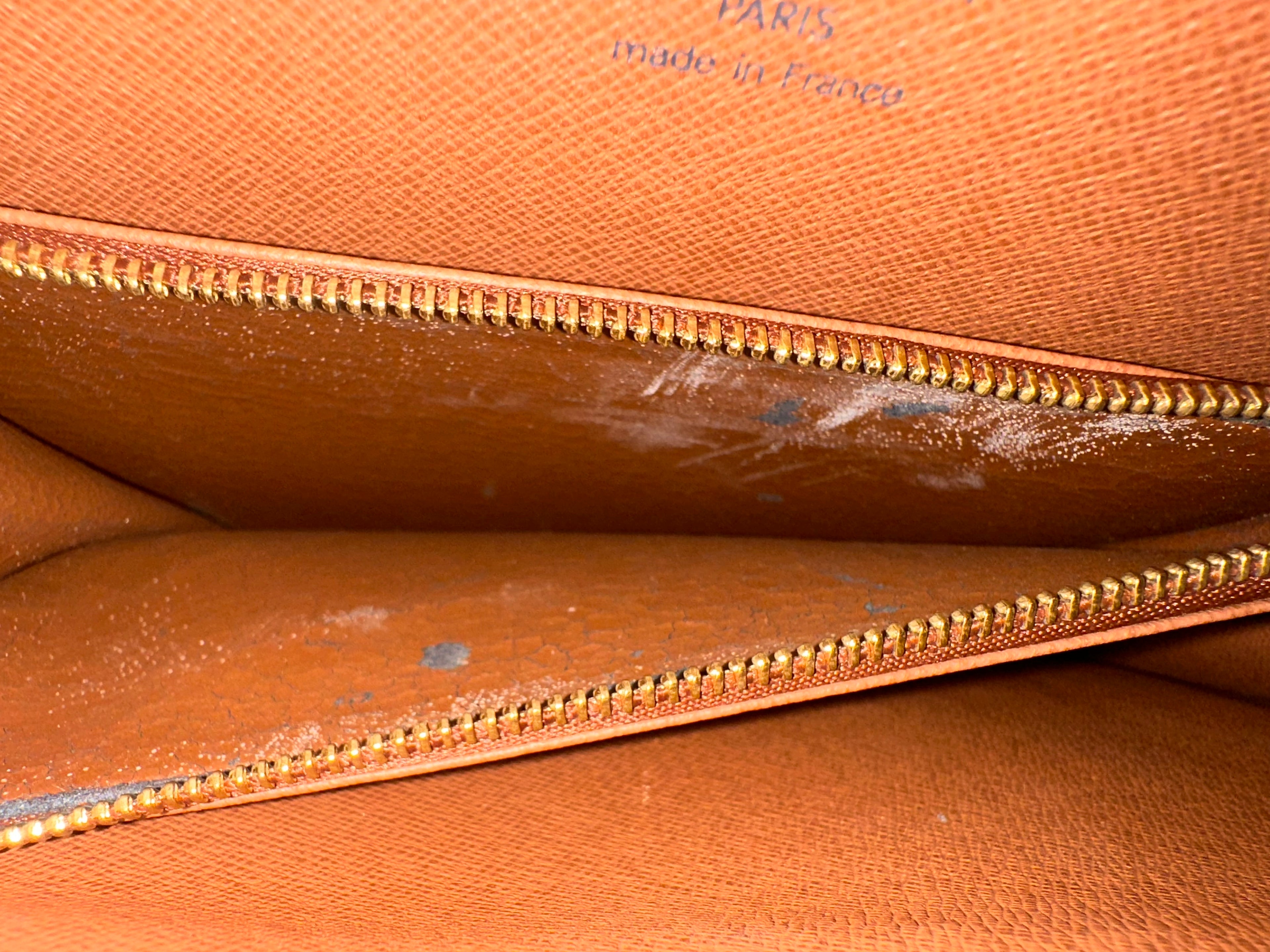 Louis Vuitton Courcelles