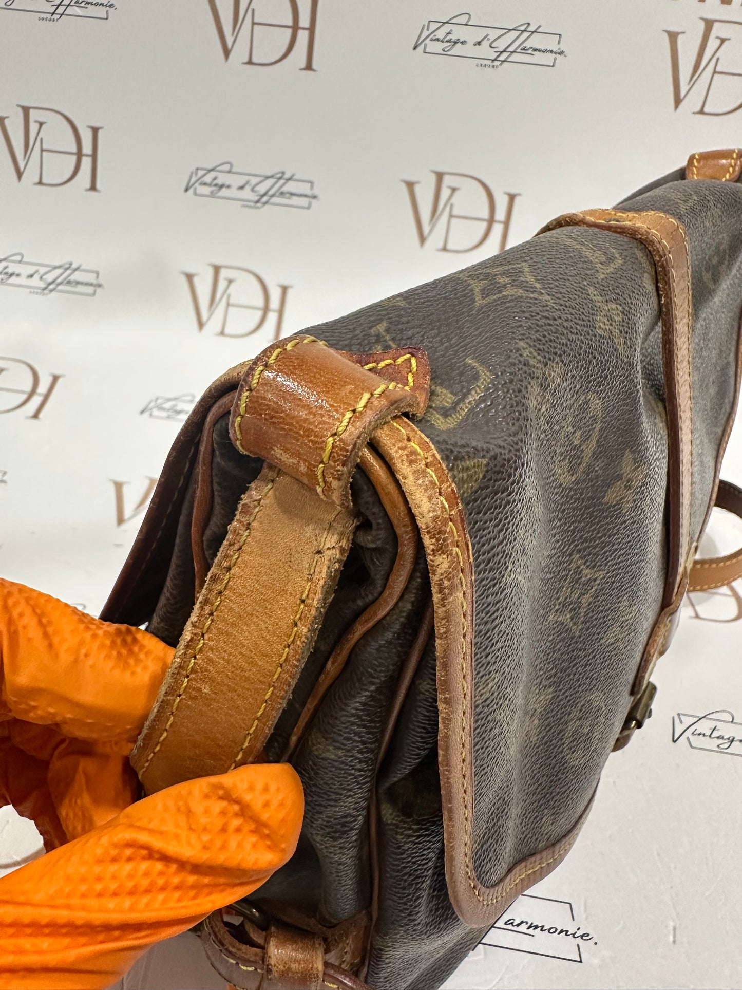 017874 - Louis Vuitton Saumur 30