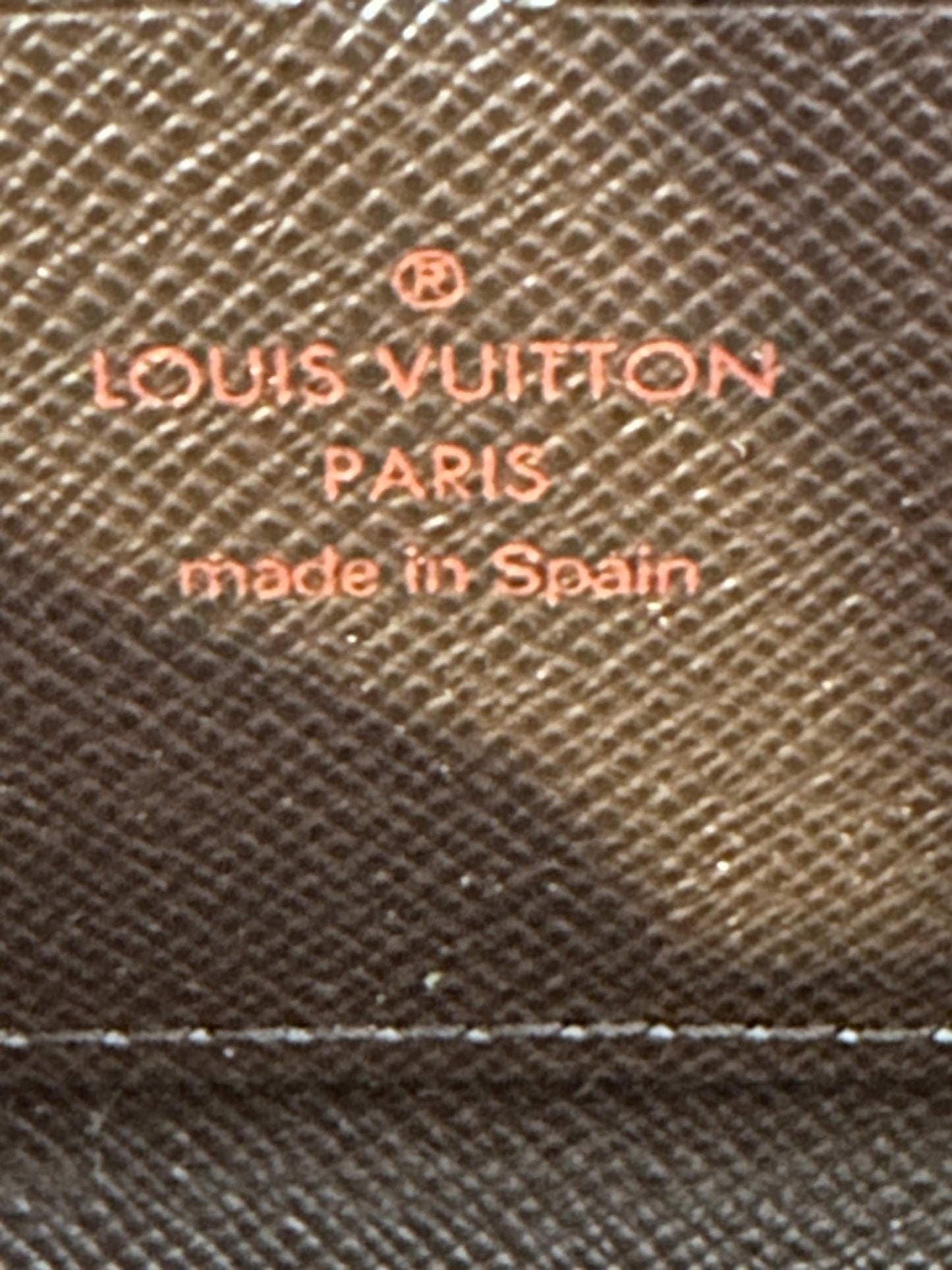 Louis Vuitton Zippy Damier Wallet