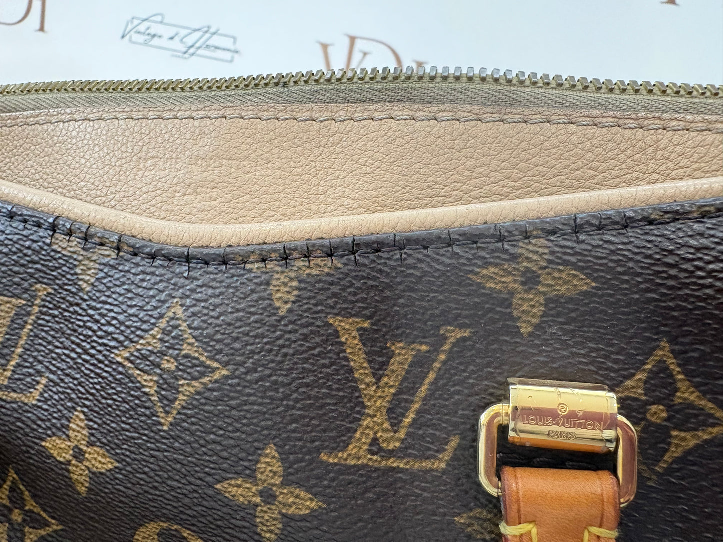382944 - Louis Vuitton Pallas