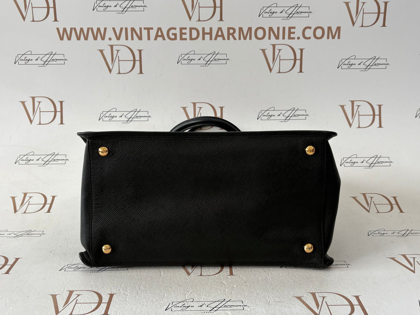201166 - Prada Black