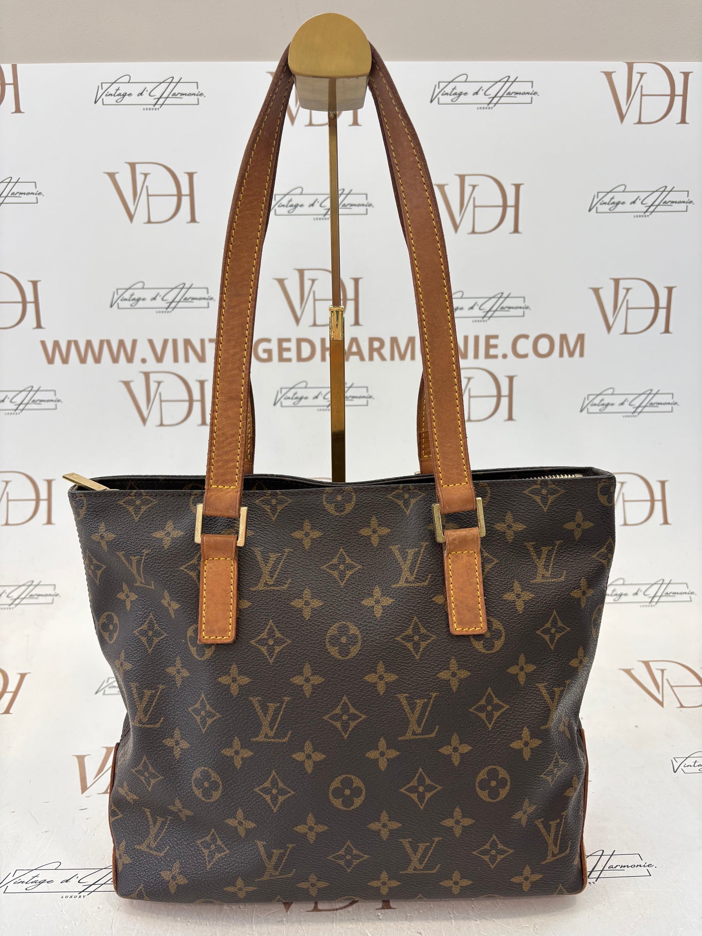 018343 - Louis Vuitton Cabas Piano