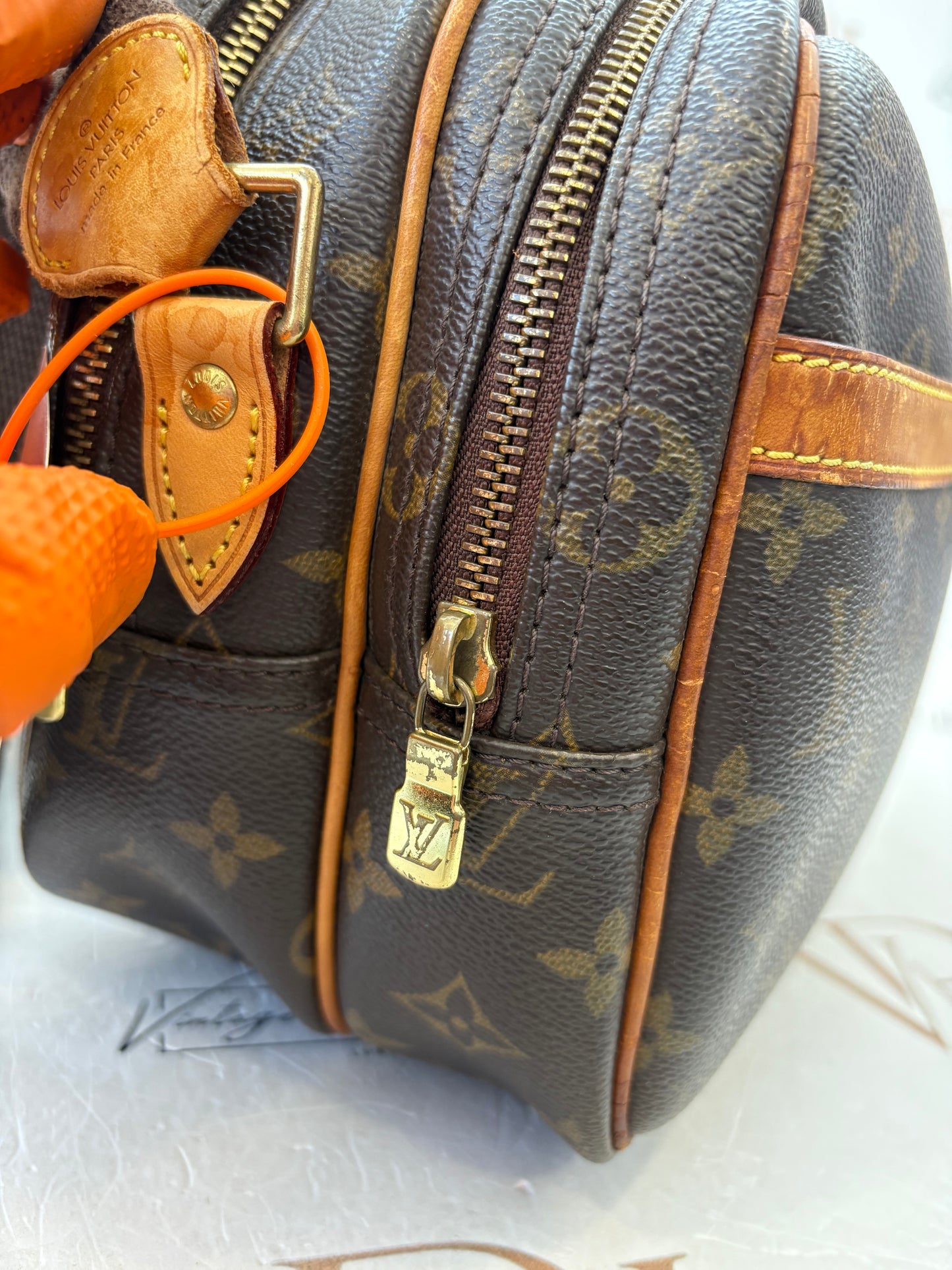 018947 - Louis Vuitton Reporter PM