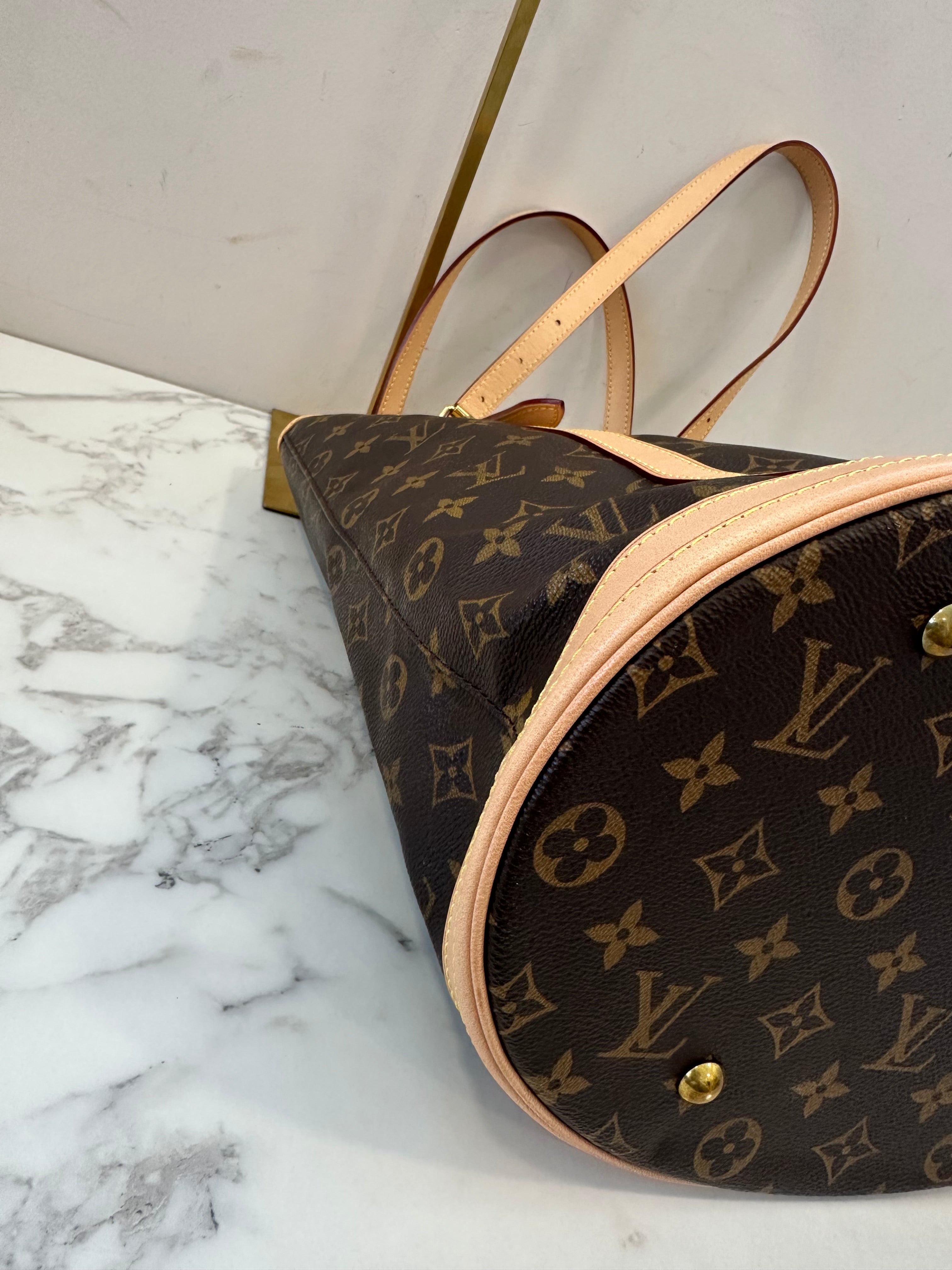 Louis Vuitton Bucket GM