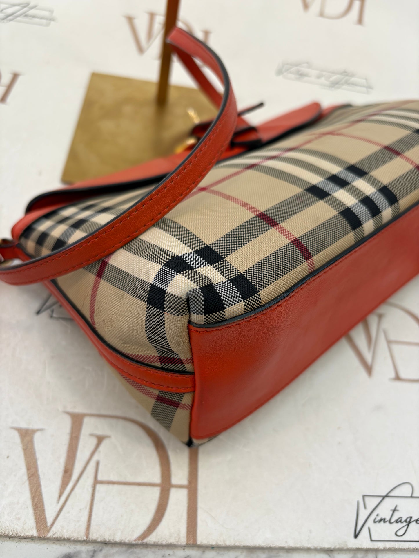 383902 - Burberry Bag