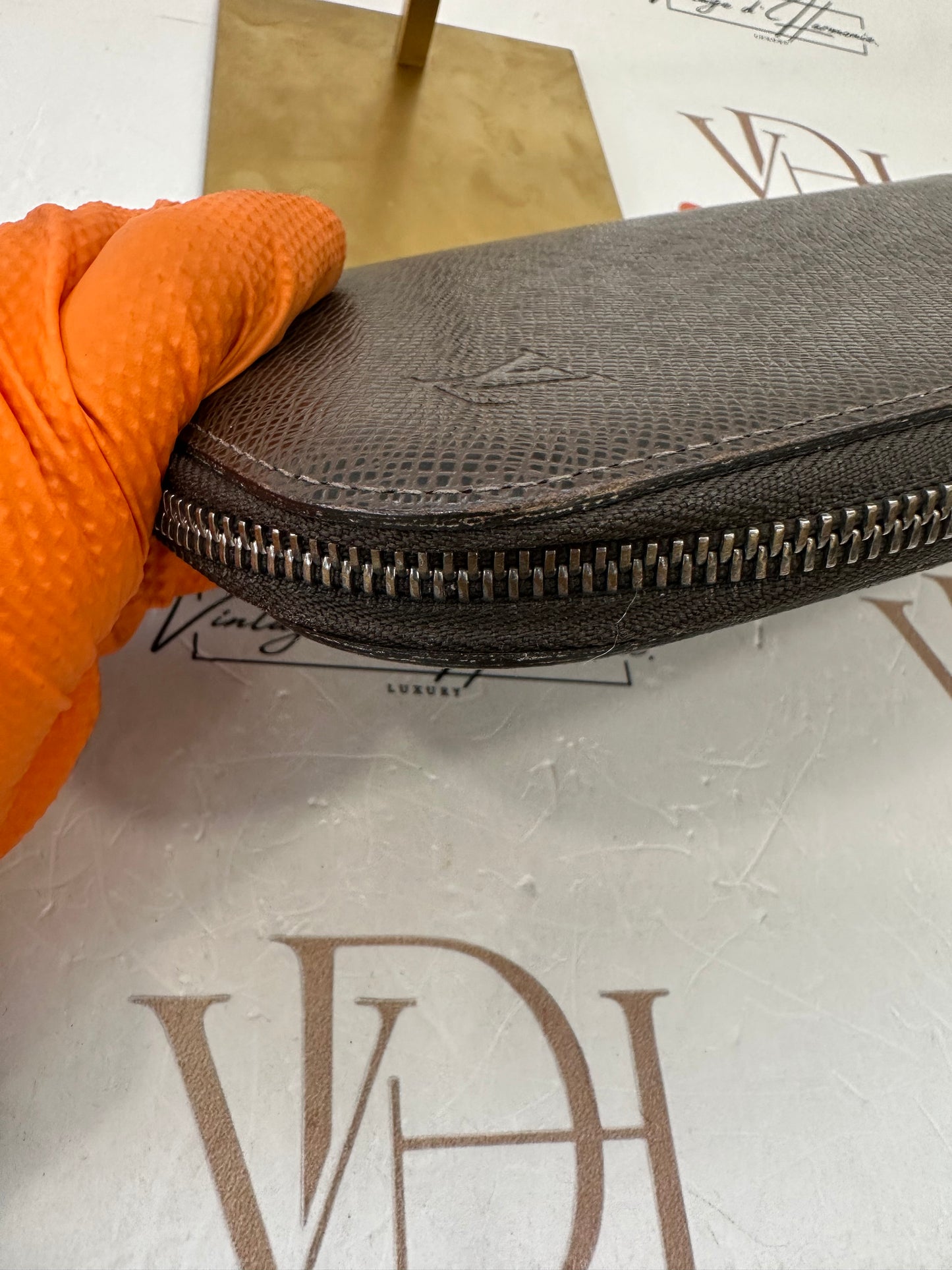 102624 - Louis Vuitton Atoll