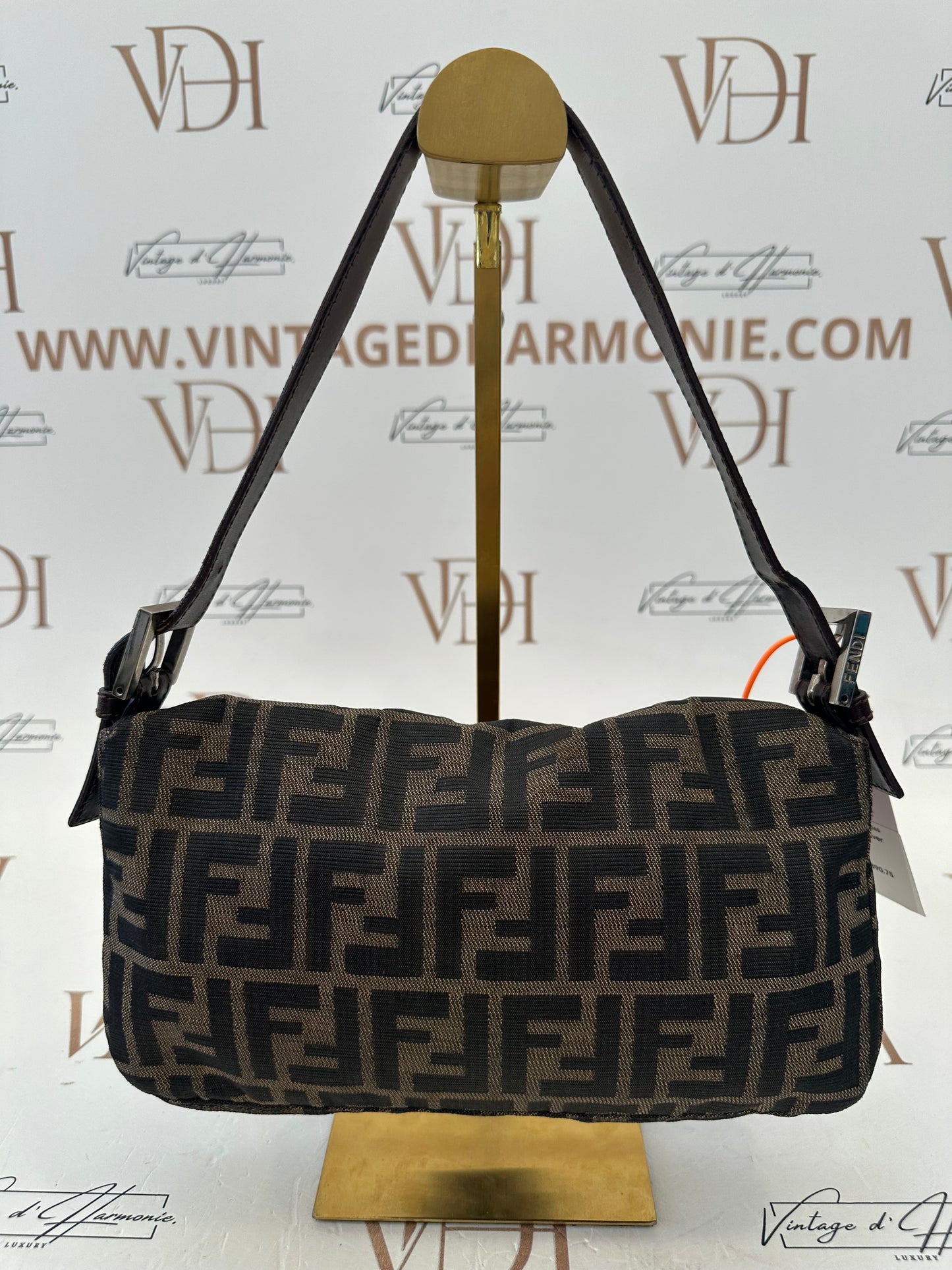 382677 - Fendi Mamma Forever
