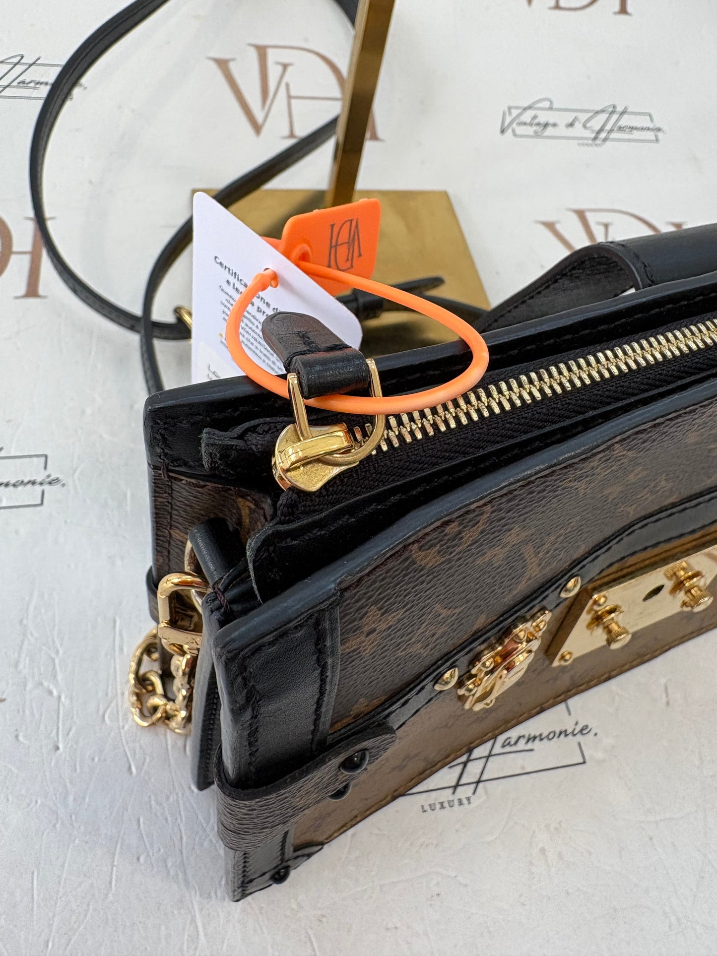 383336 - Louis Vuitton Clutch