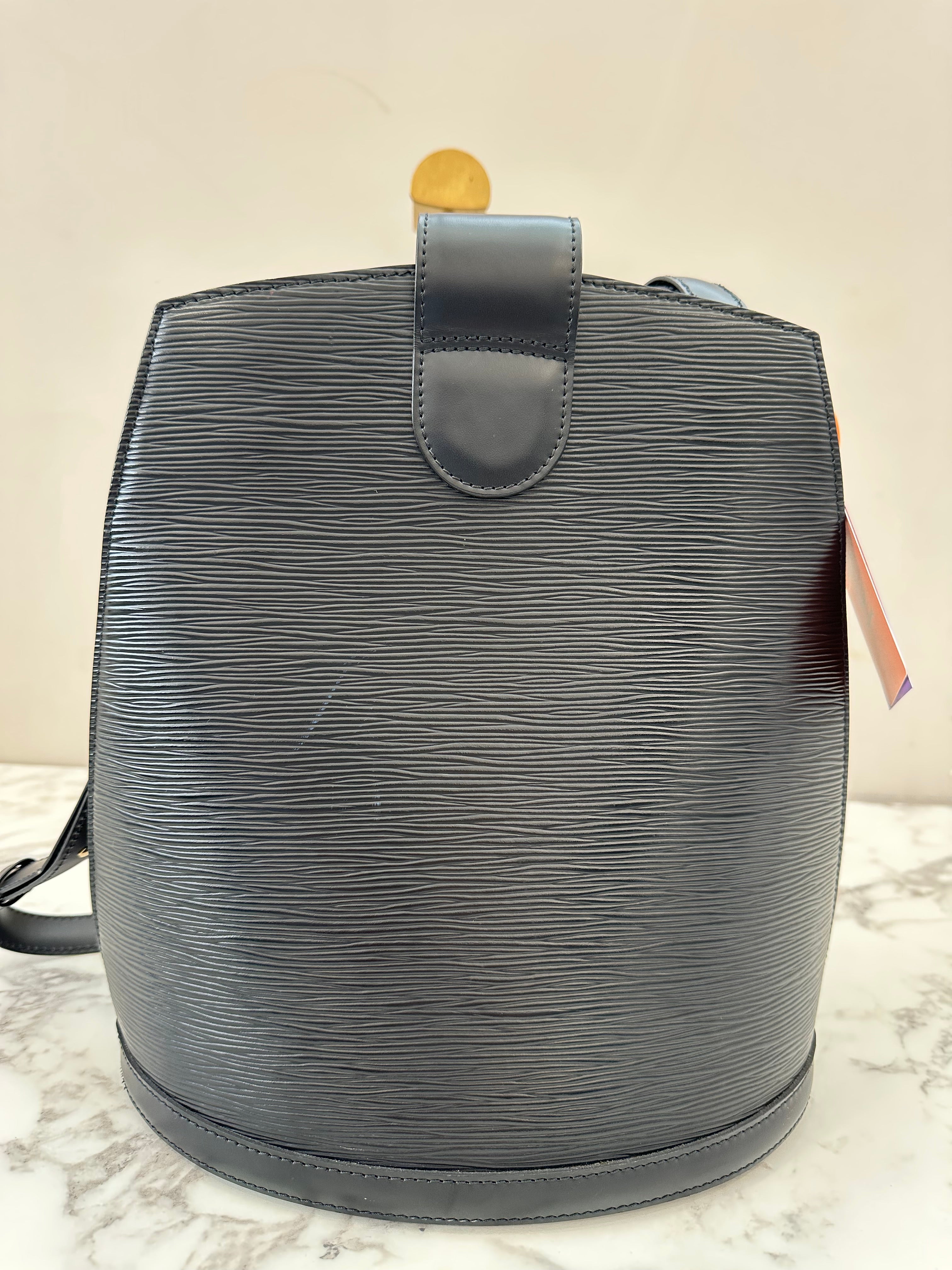 Louis Vuitton Black Epi Cluny