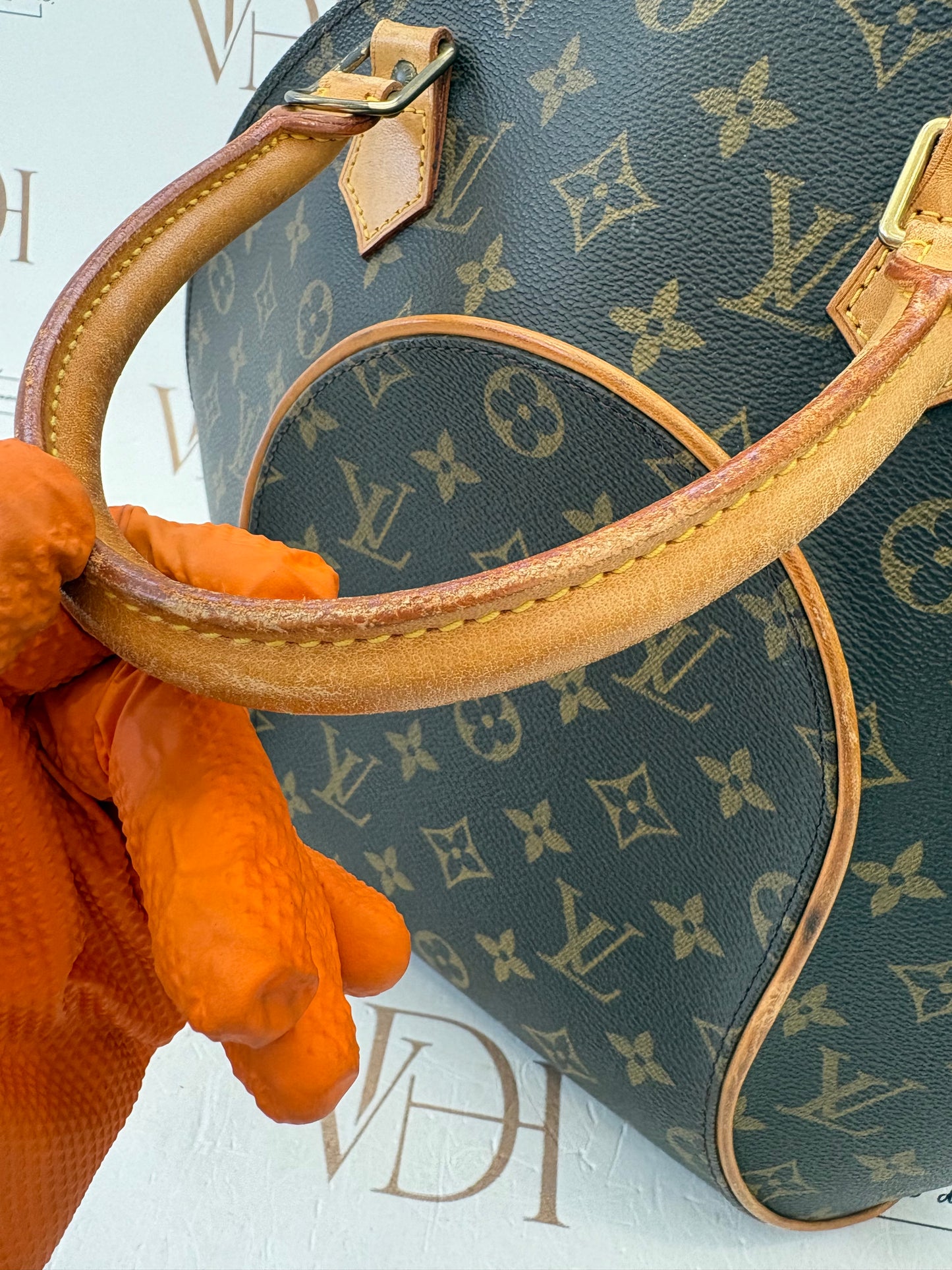 017712 - Louis Vuitton Ellipse MM
