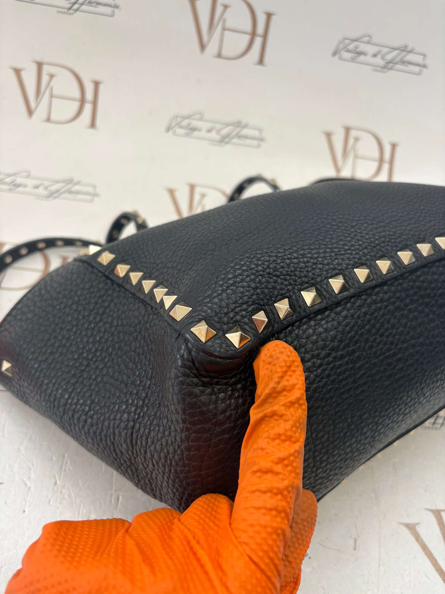 384159 - Valentino Rockstud