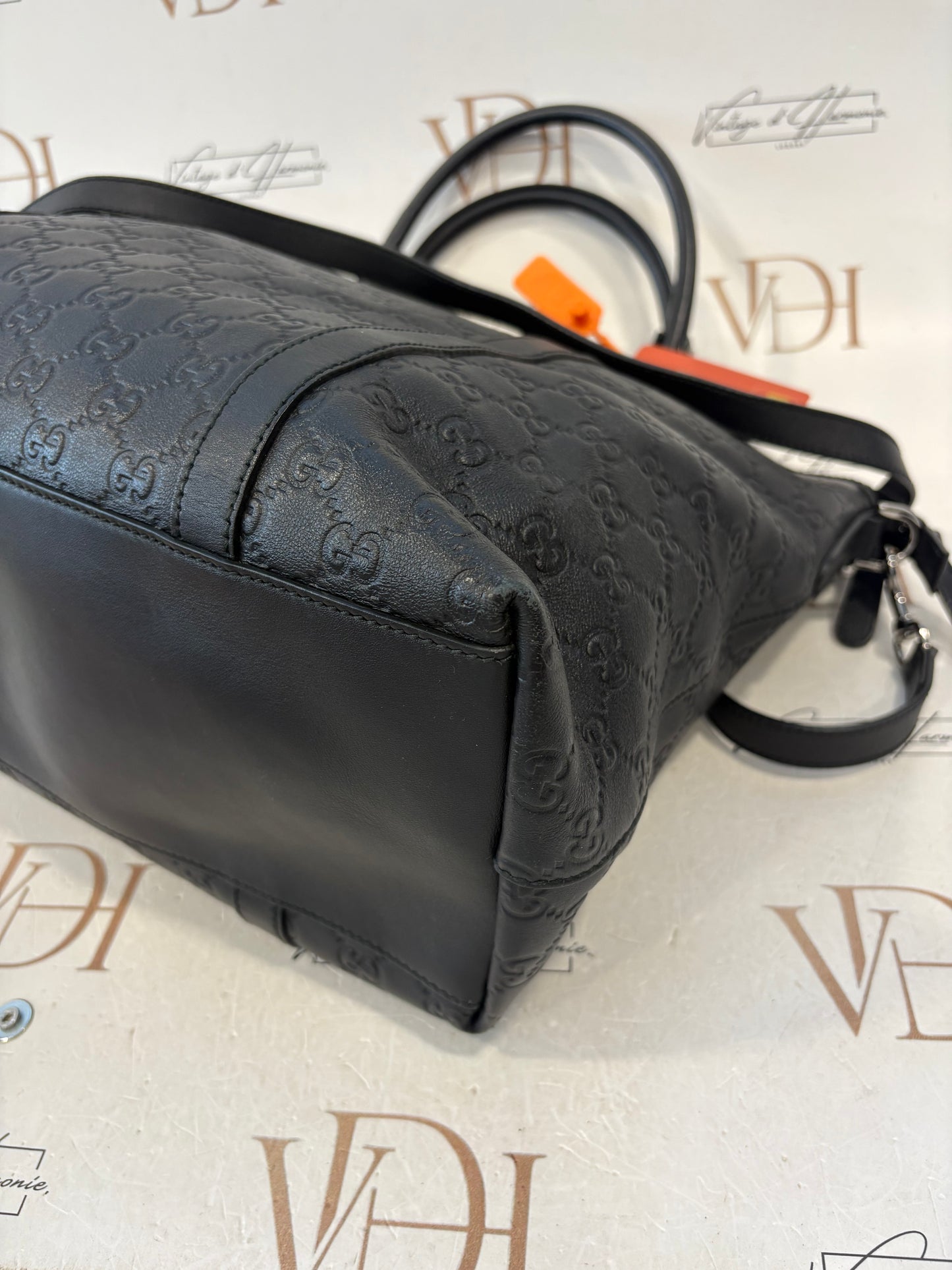 384289 - Gucci Black