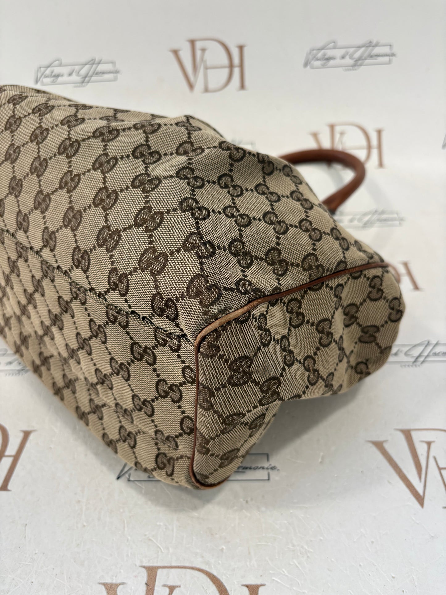 201640 - Gucci Sukey