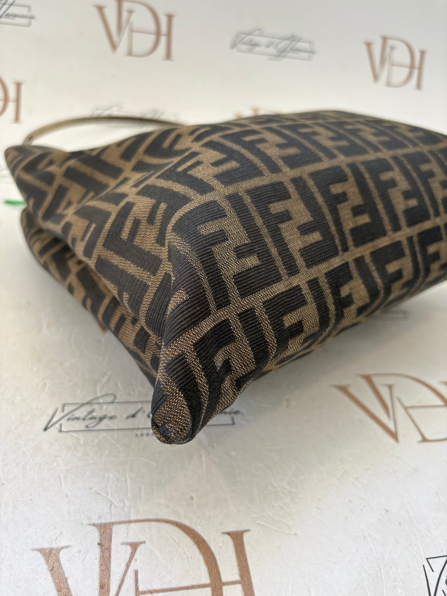 017084 - Fendi Brown Zucca