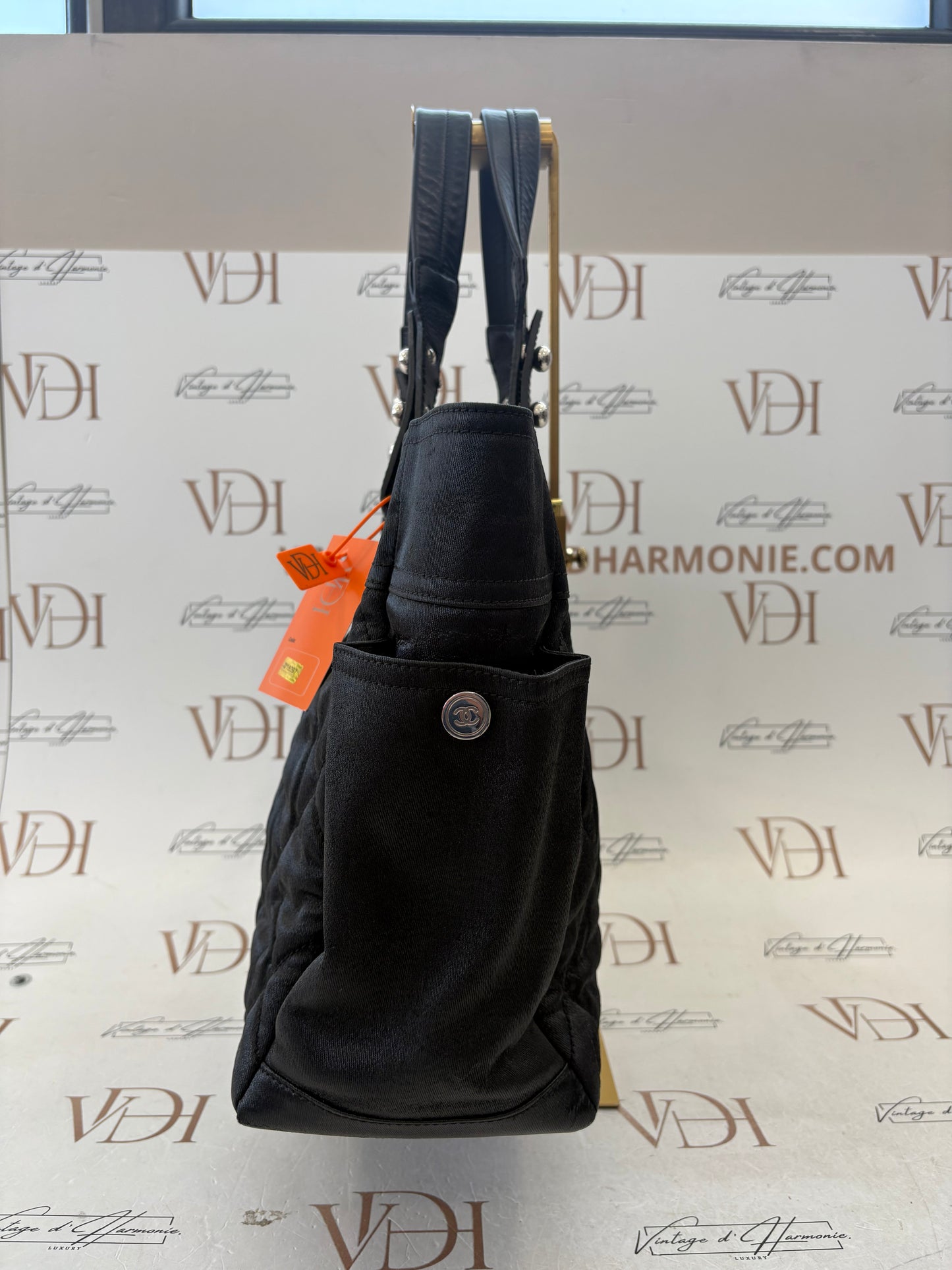 018097 - Chanel Paris-Biaritz MM tote