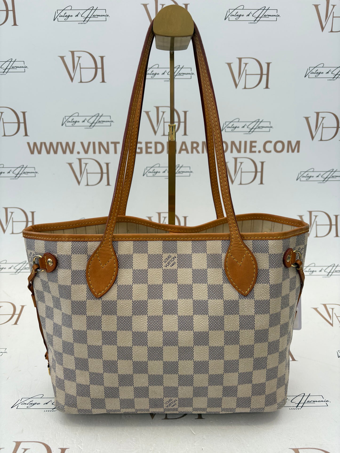 383689 - Louis Vuitton Neverfull PM