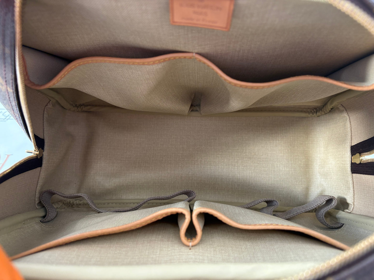 018884 - Louis Vuitton Deauville