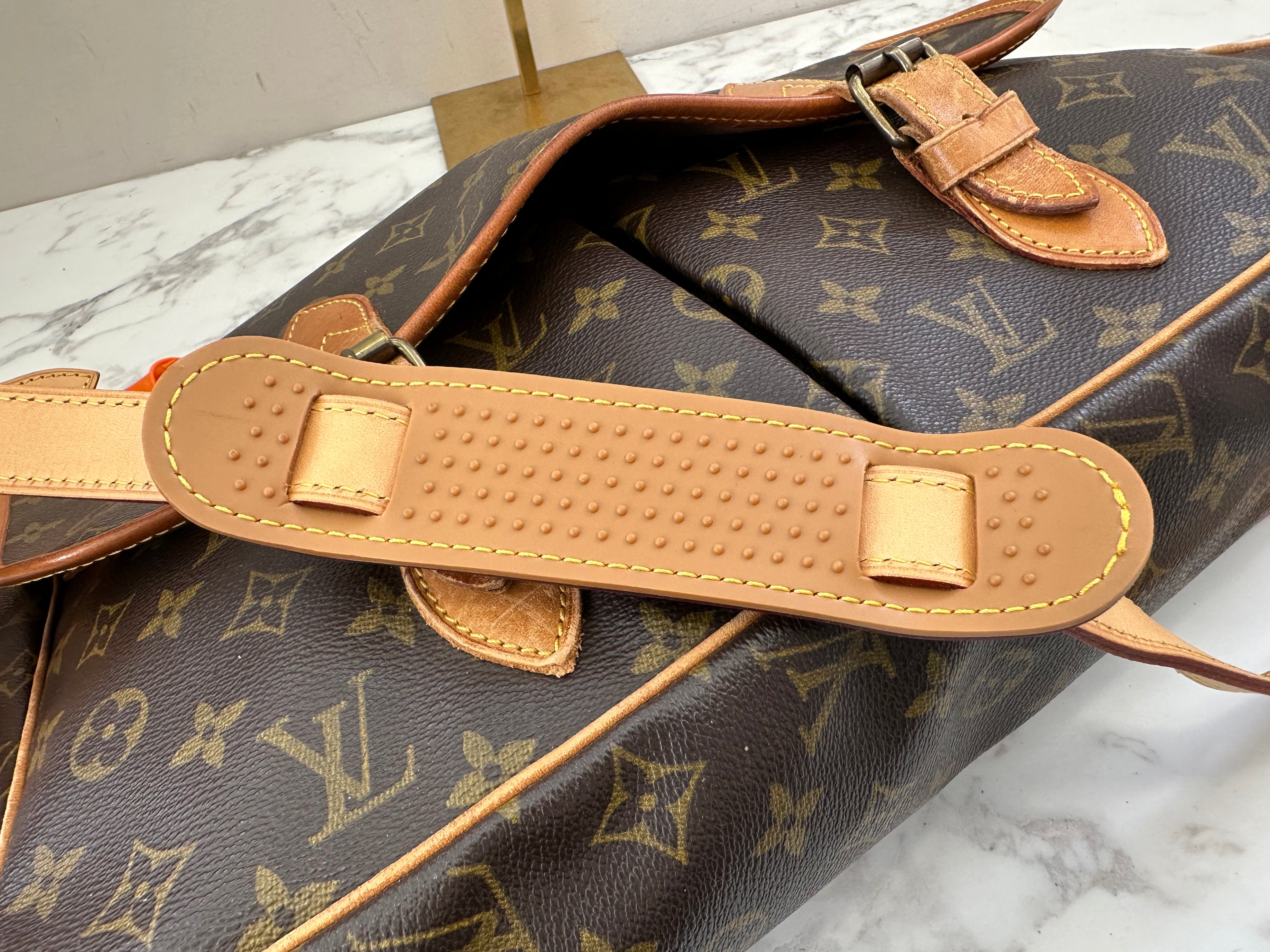 Louis Vuitton Gibeciere GM