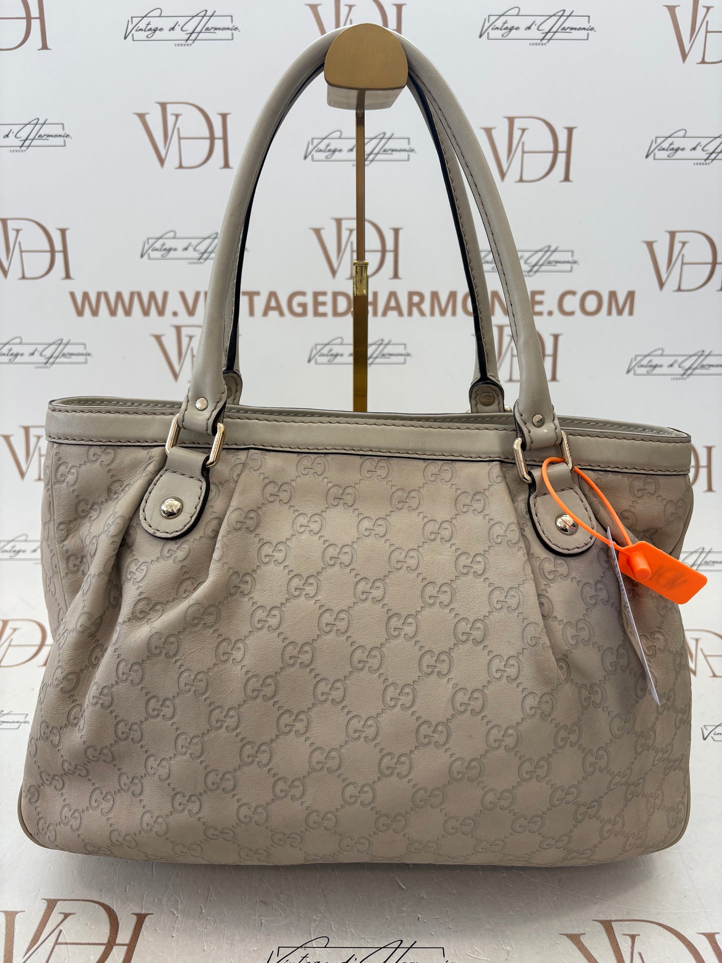 383915 - Gucci Sukey