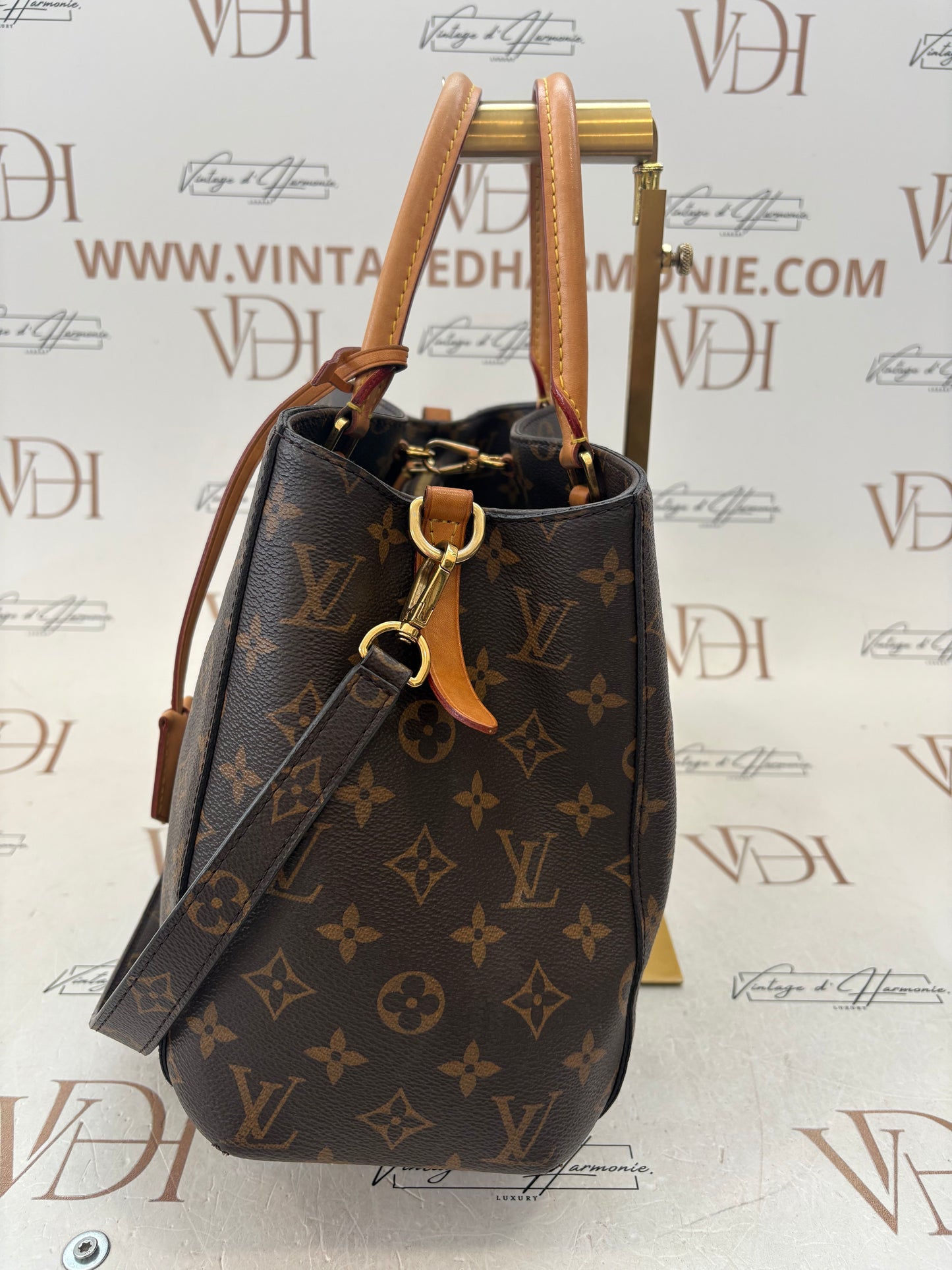 384104 - Louis Vuitton Montaigne