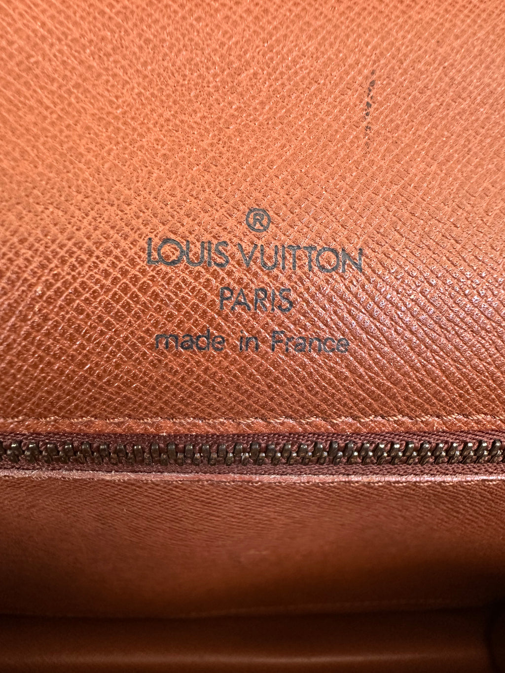Louis Vuitton Monceau 28