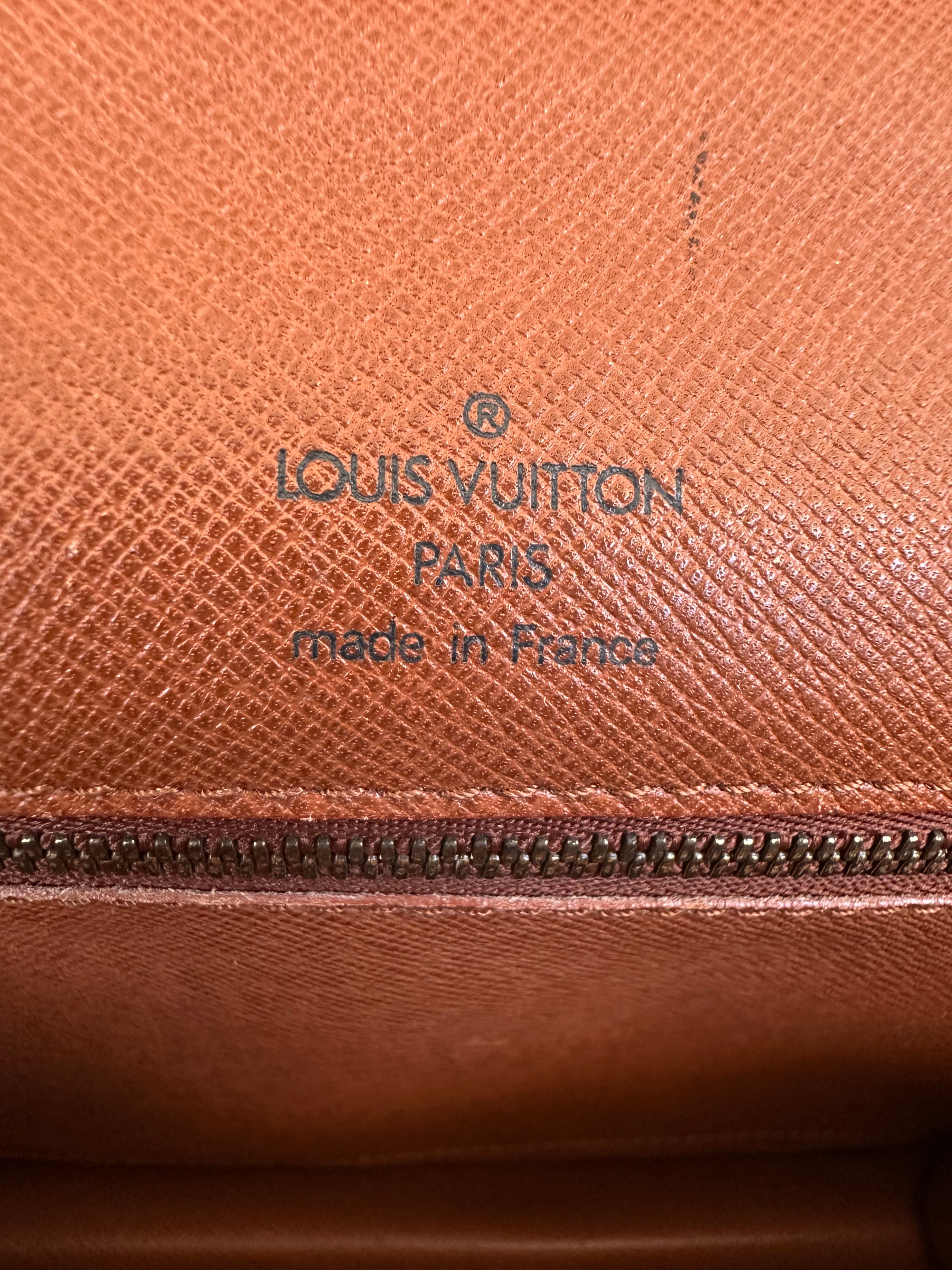 Louis Vuitton Monceau 28
