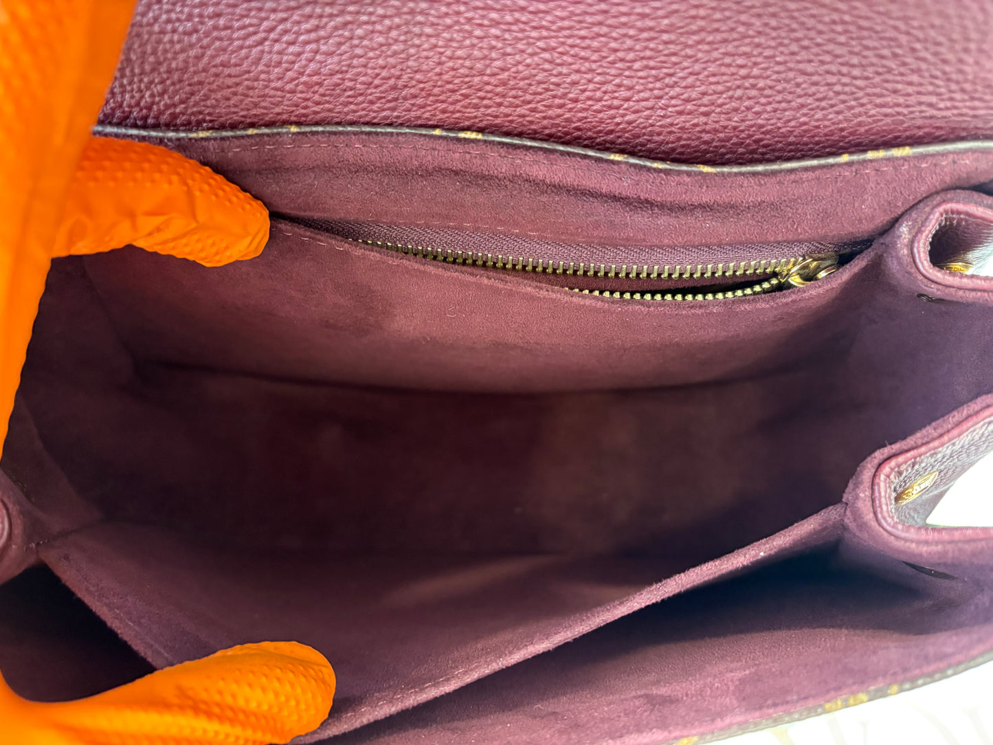 383506 - Louis Vuitton Eden