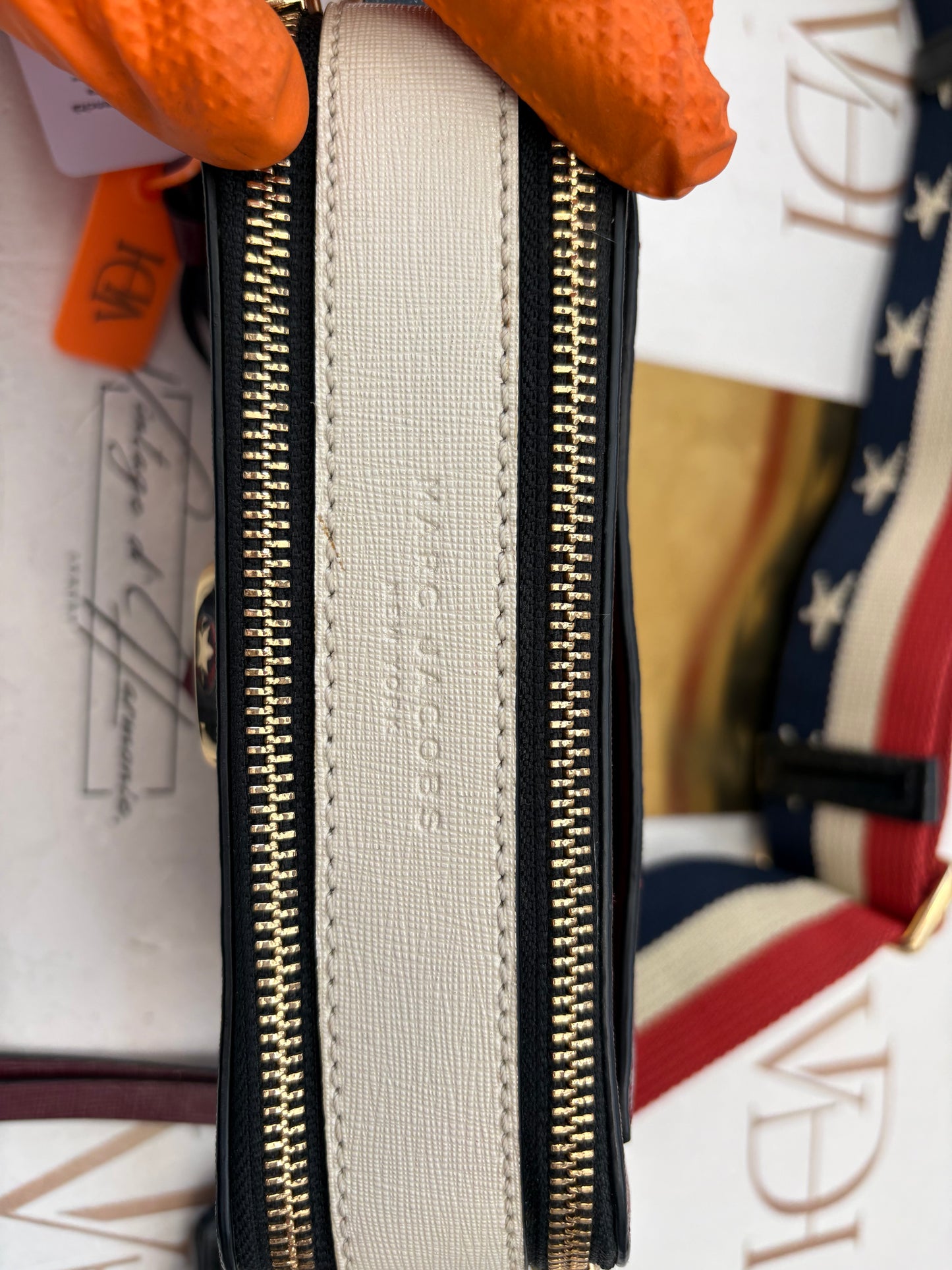 382203 - Marc Jacobs Snapshot