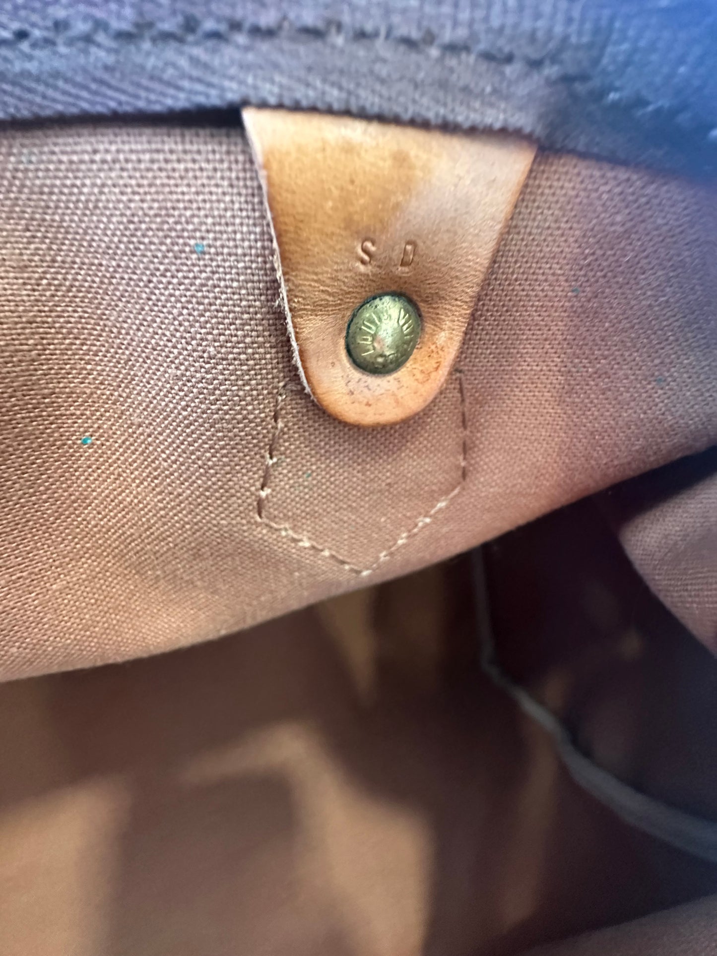 Louis Vuitton Speedy 40