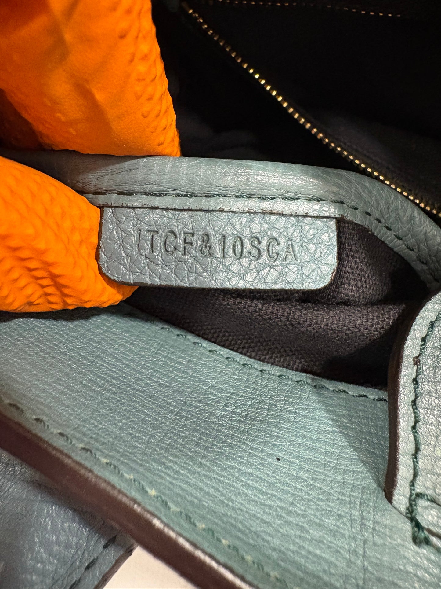 383289 - Burberry The Banner